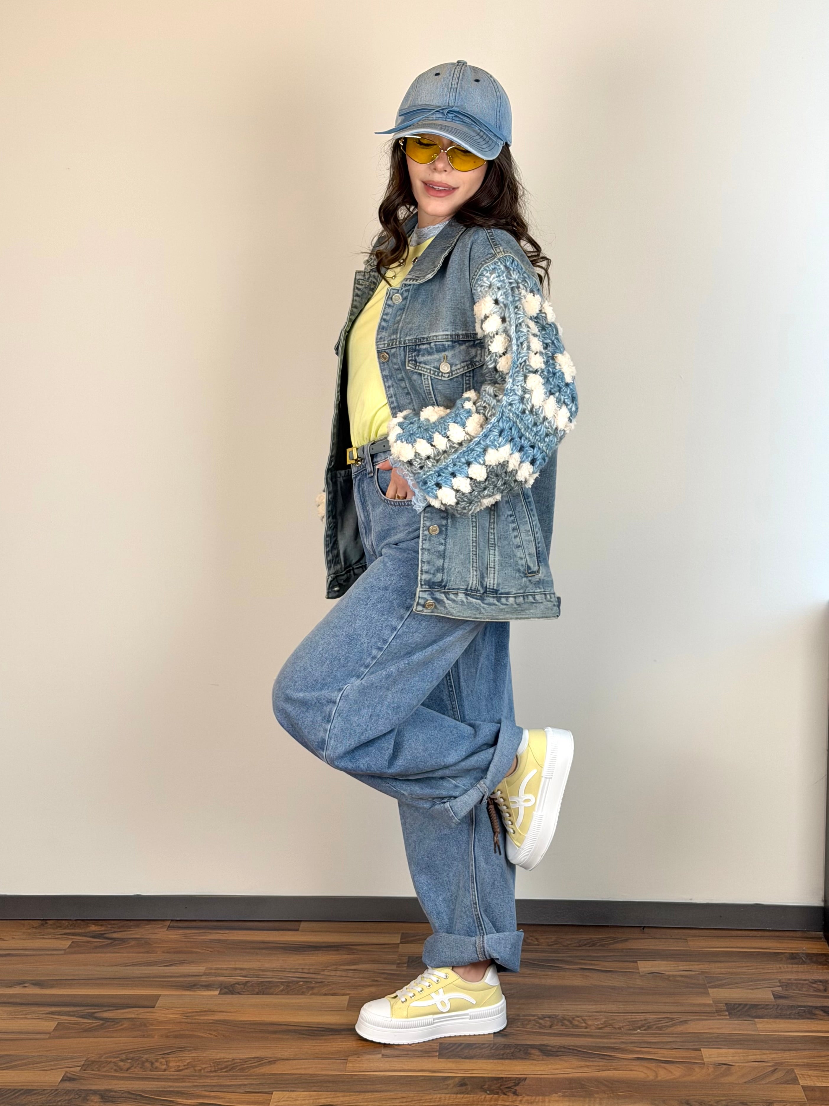 Giubbino maniche ricami colorati