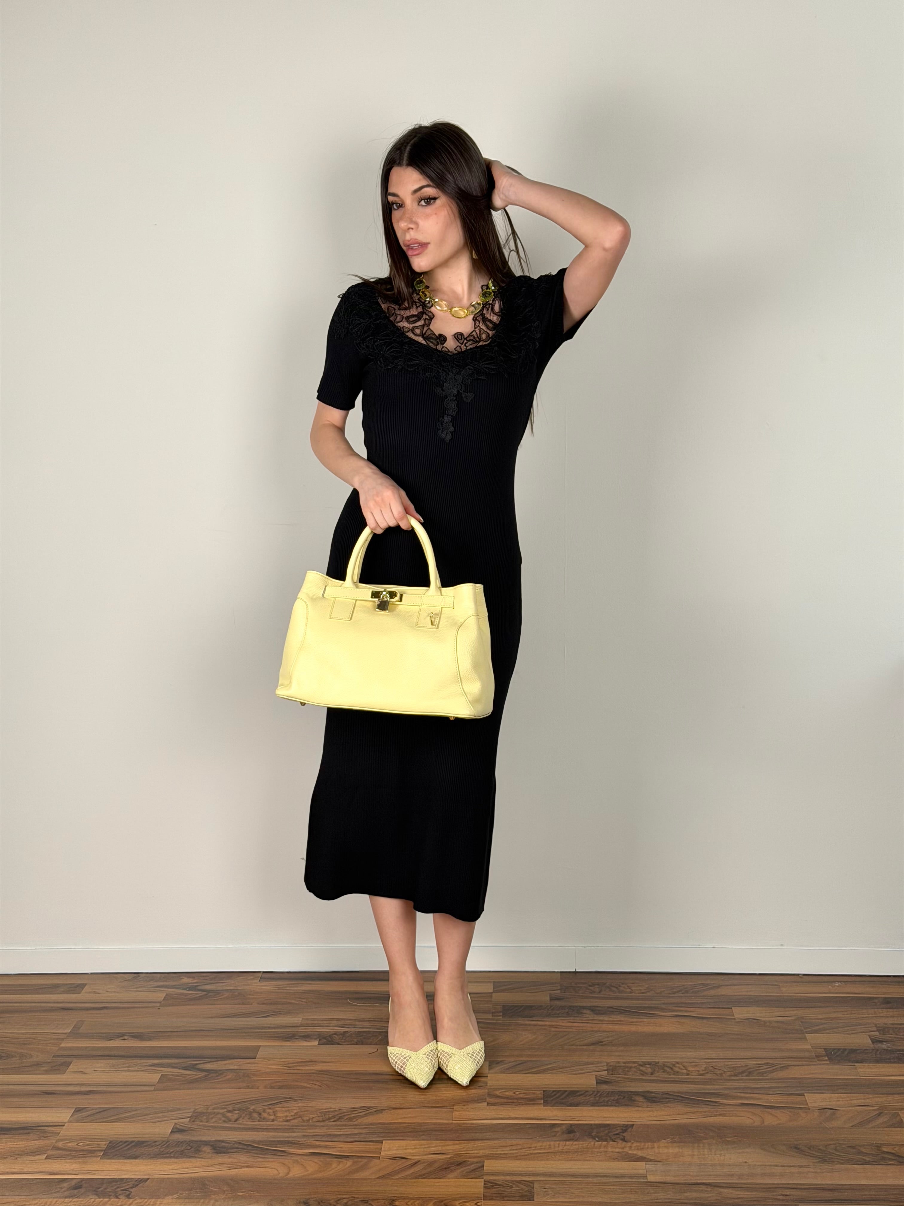 Abito pizzo Huda nero