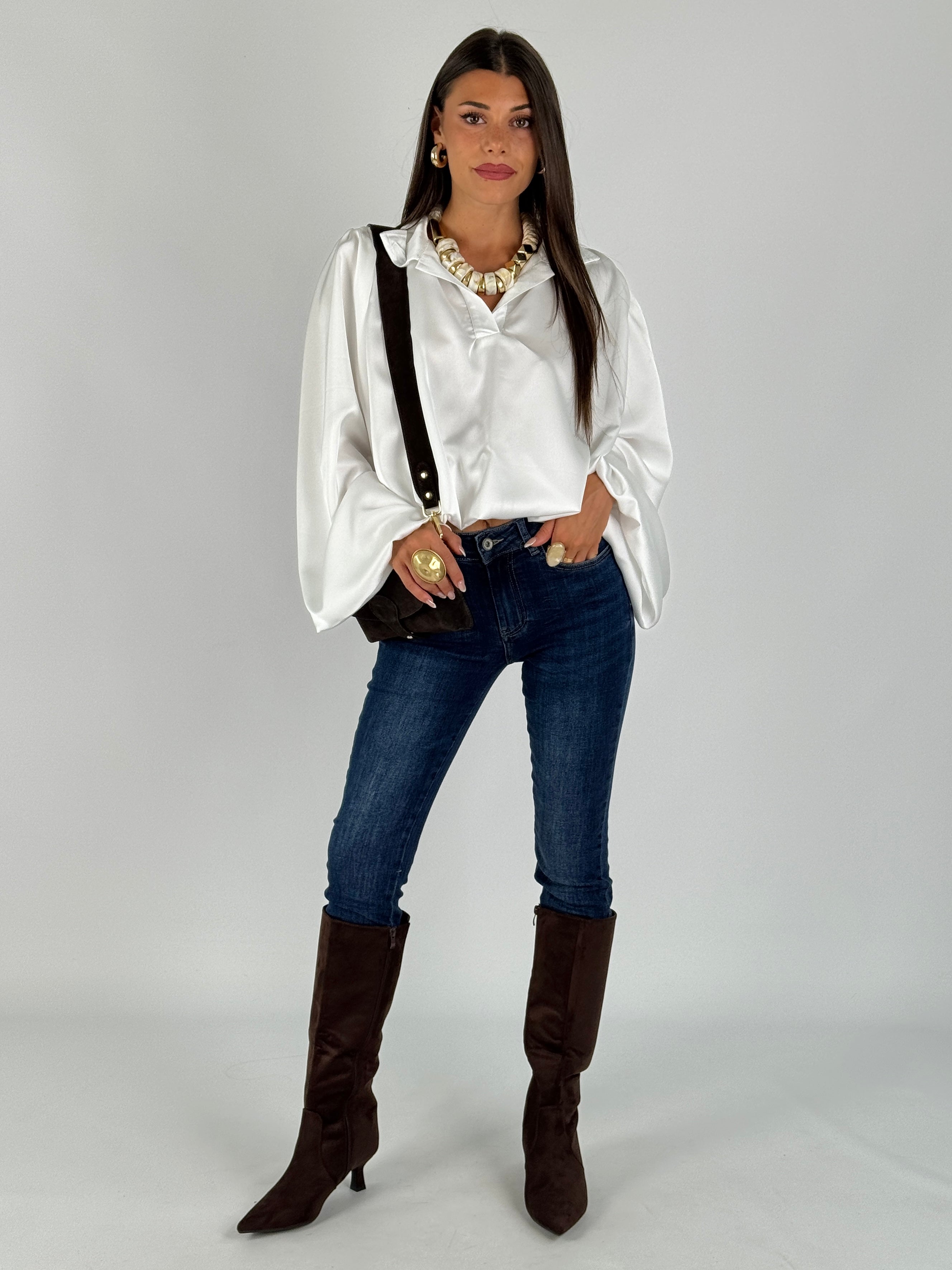 Camicia a sbuffo bianca