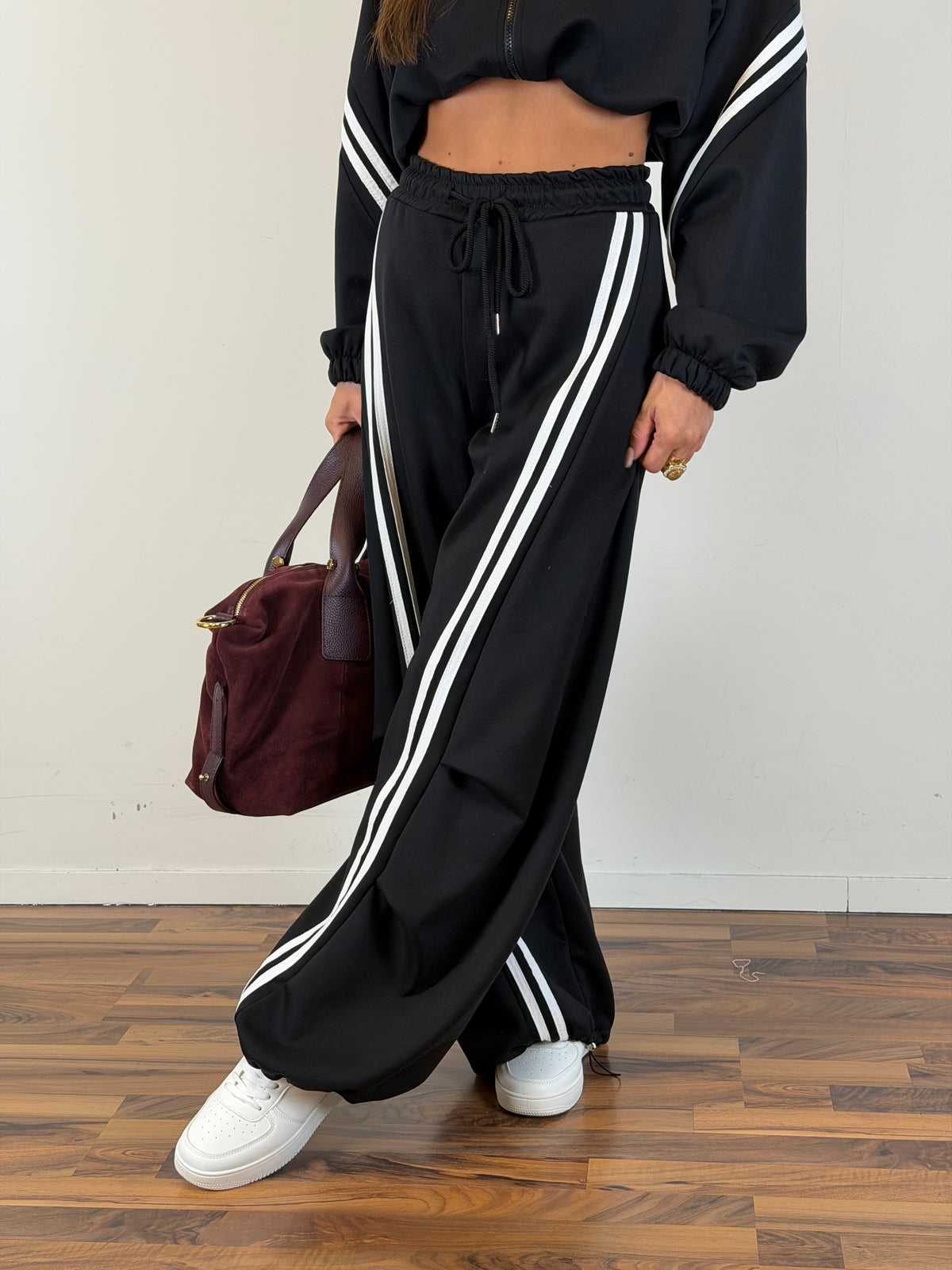 Pantalone tuta Yasmine nera