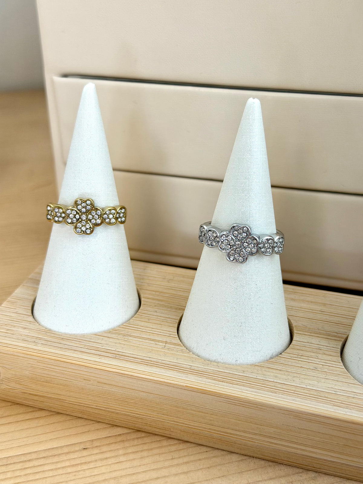 Anello fiore zirconato  - collezione diamond