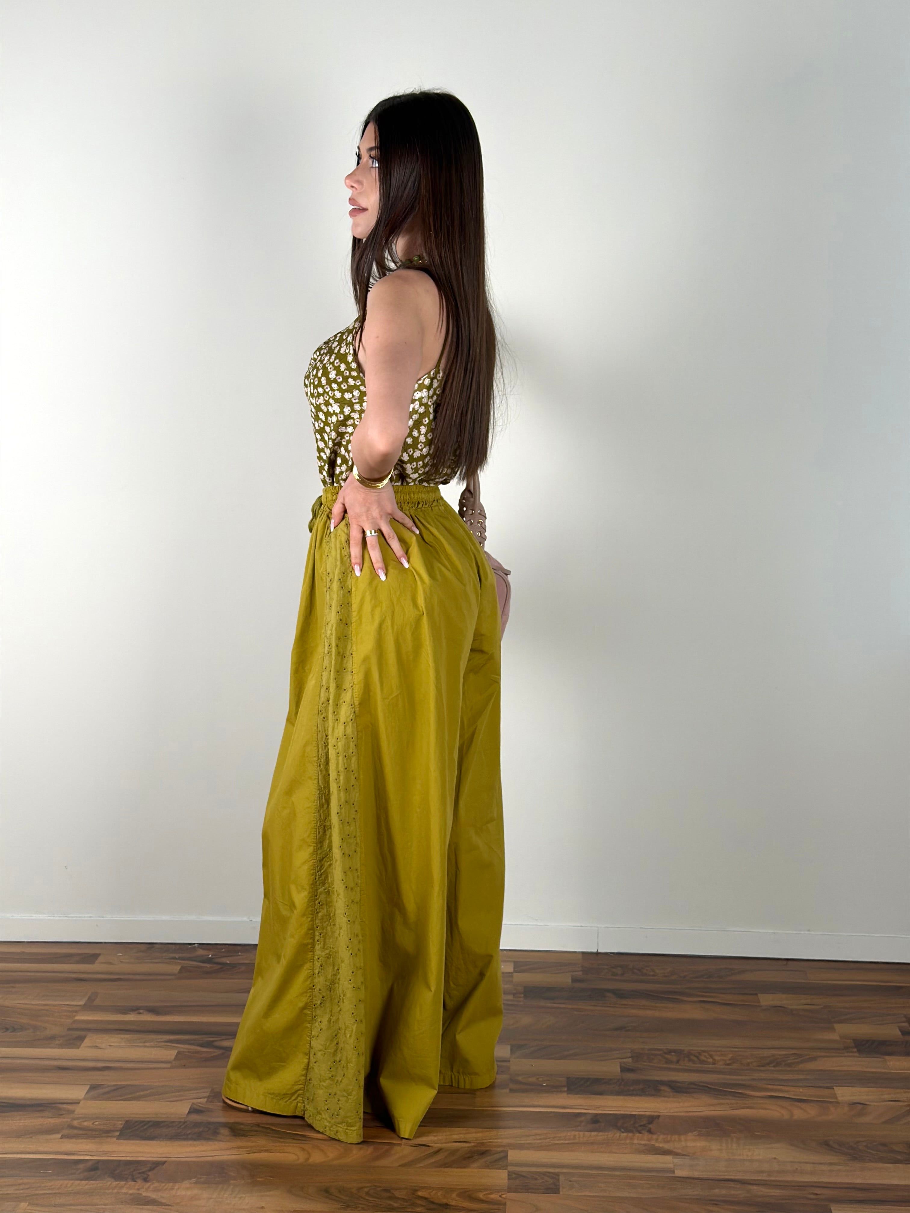 Pantalone colors pizzo sangallo verde acido