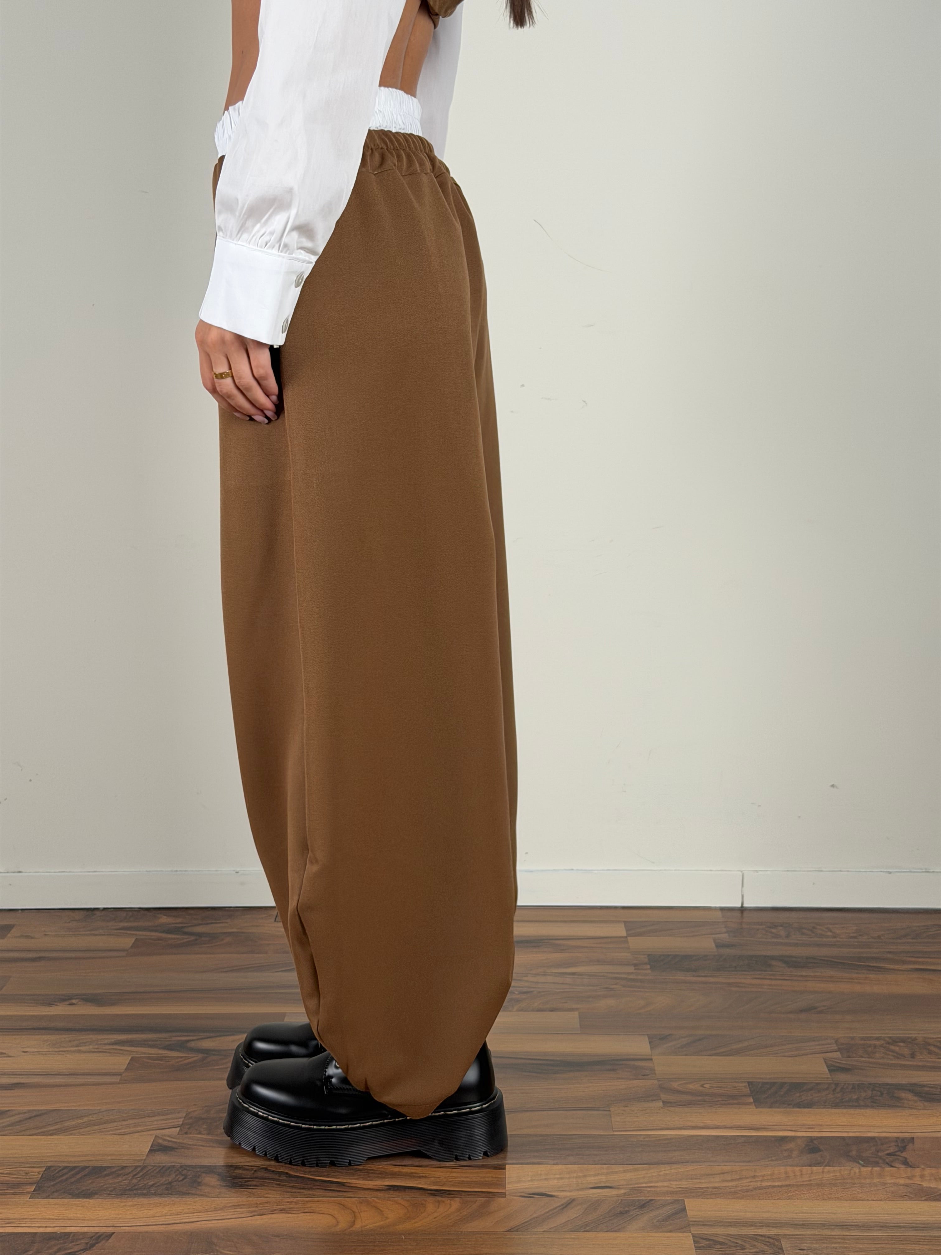 Pantalone completo kiss tabacco