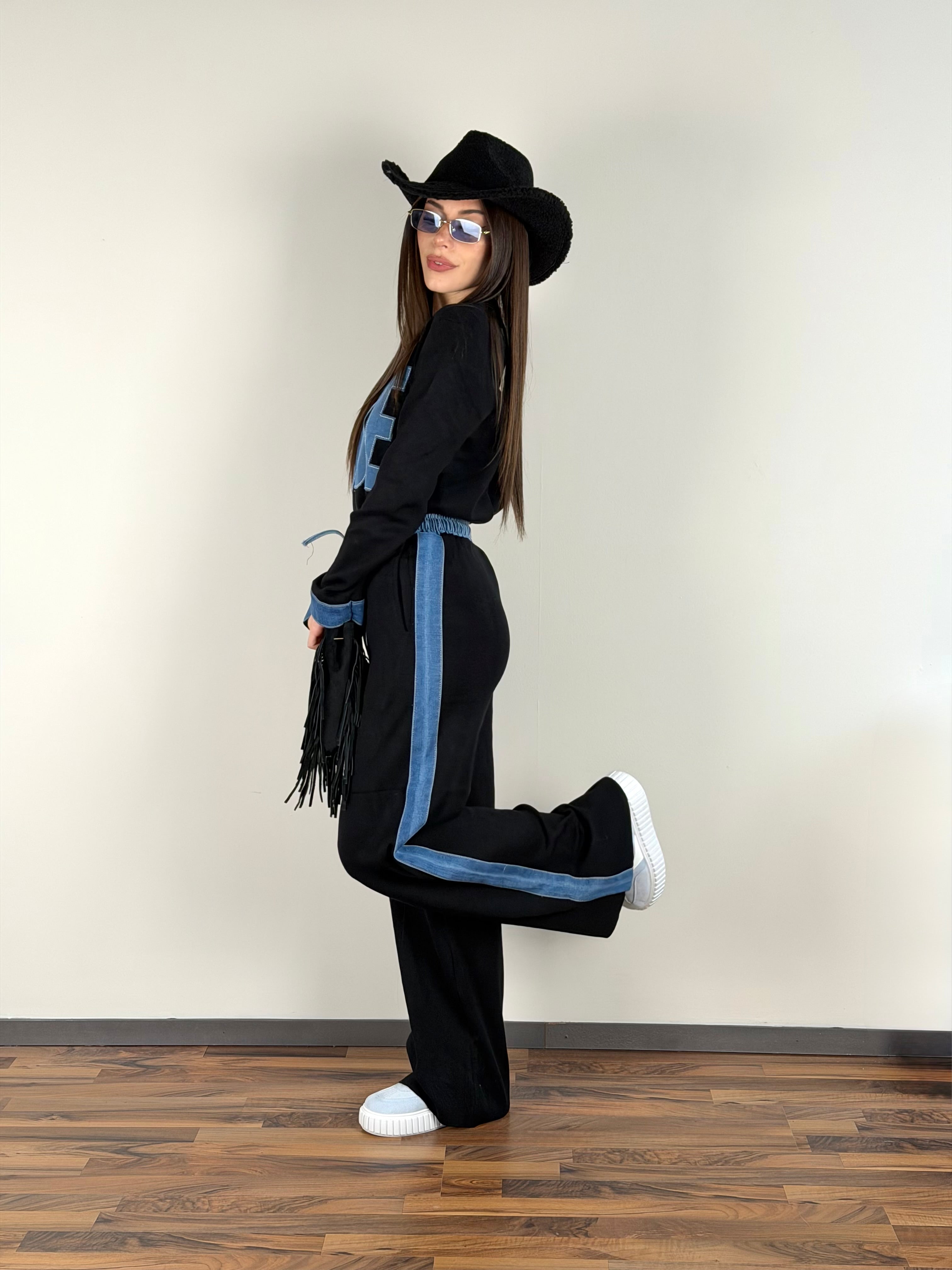 Tuta sportiva true nera