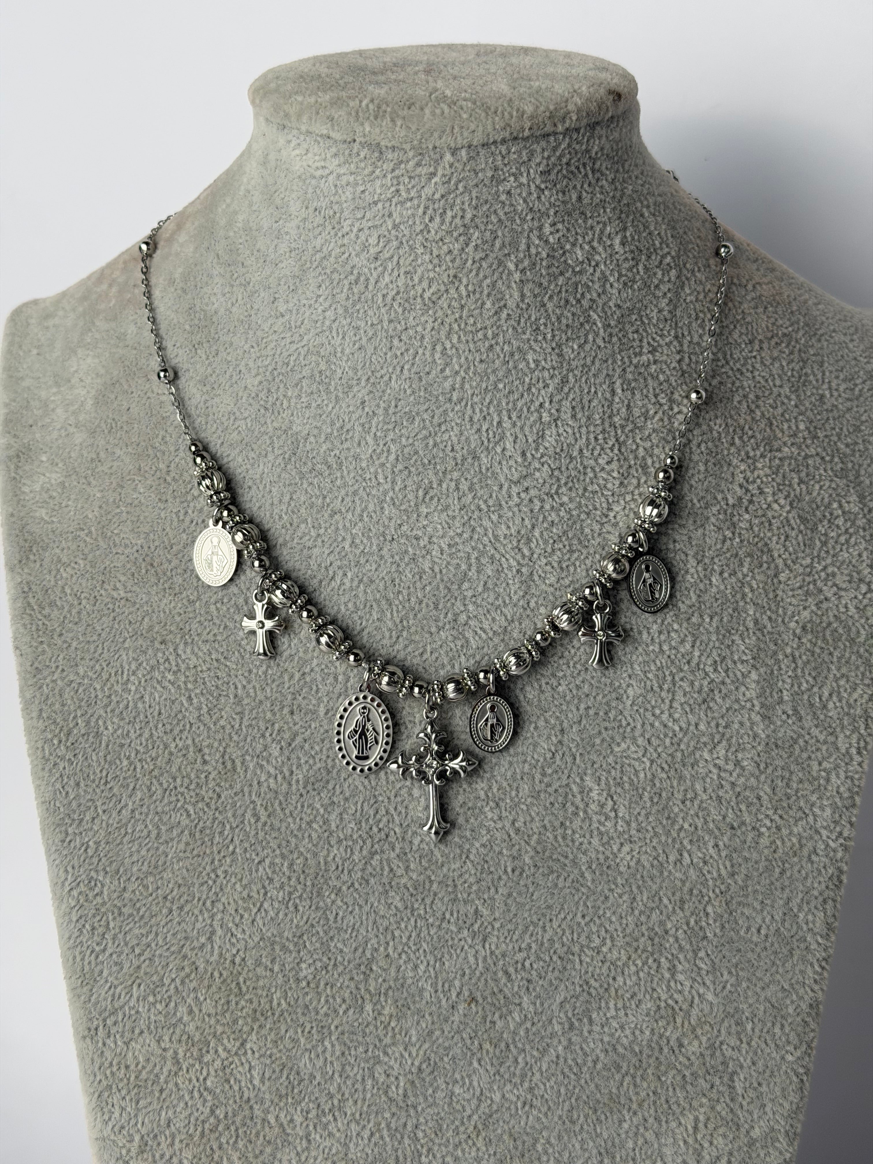 Collana ciondoli e croce - 2 colori