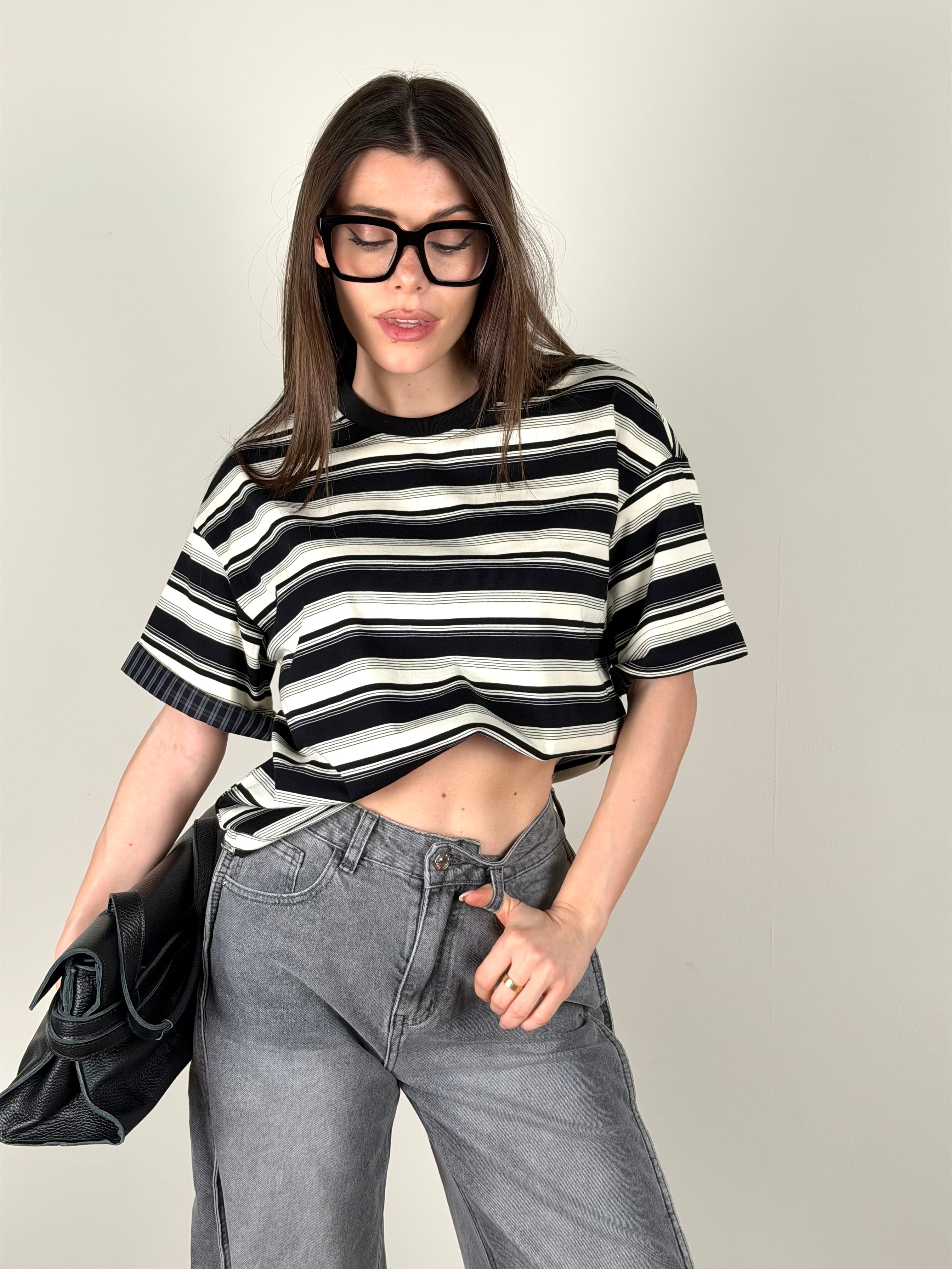 T-shirt rubacuori nera