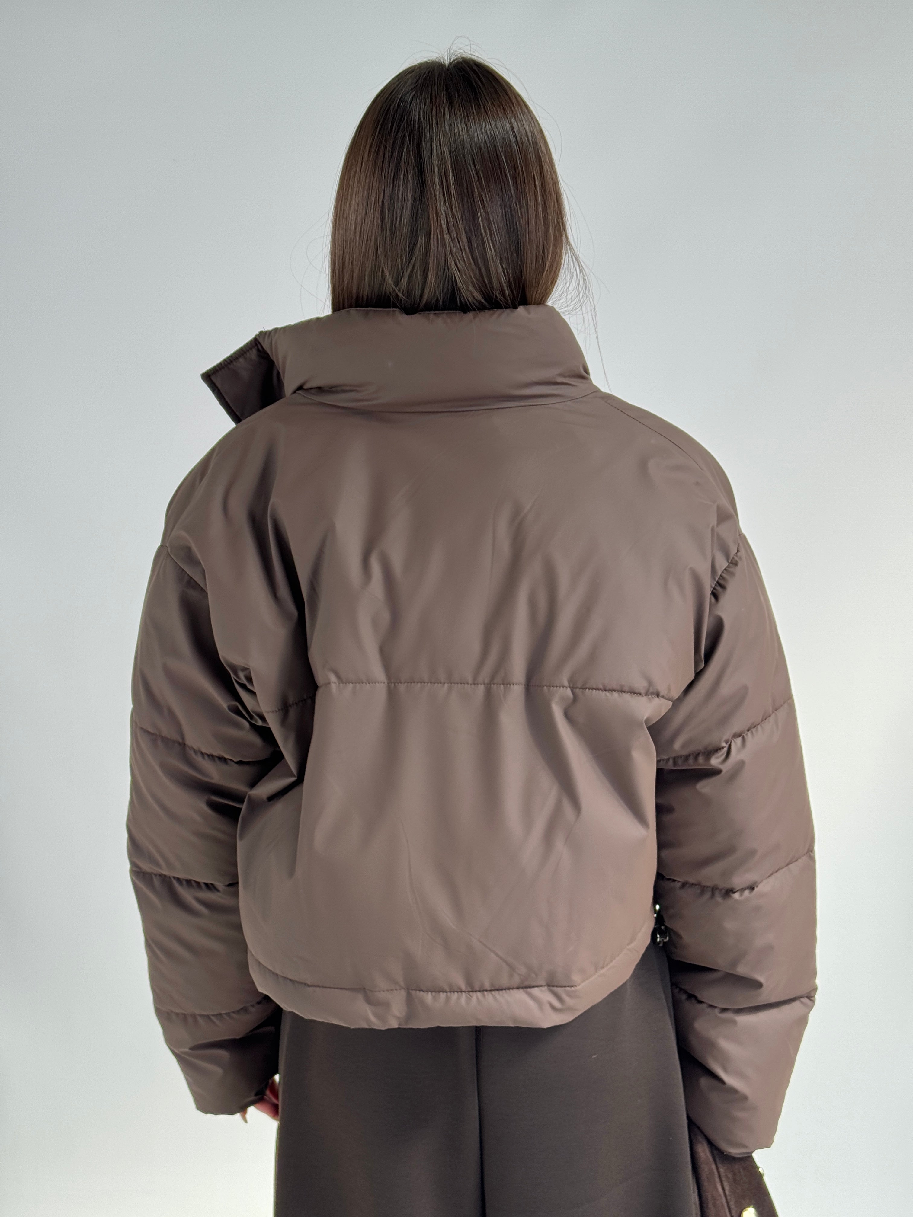 Piumino crop marrone