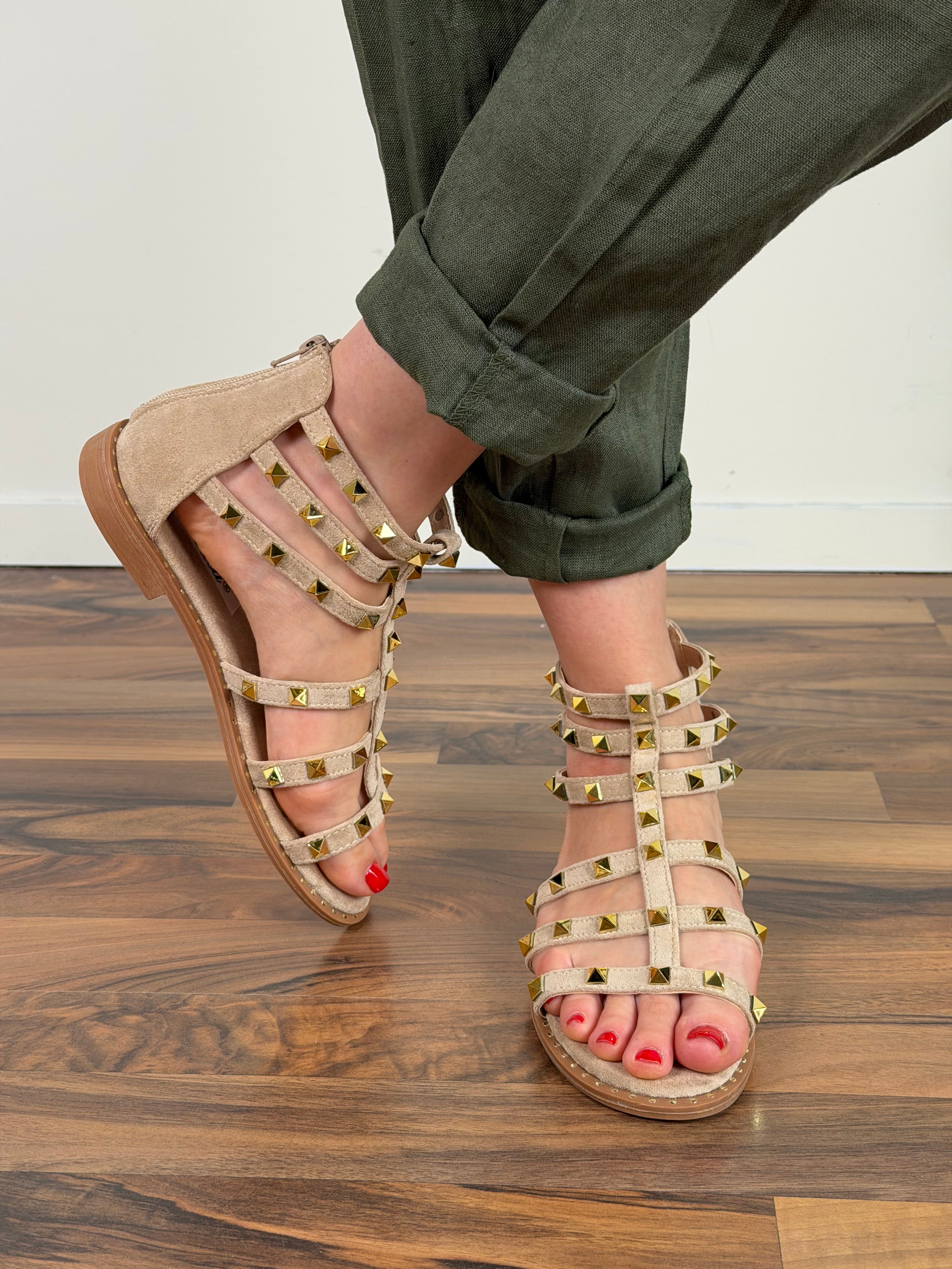 Sandalo borchie beige