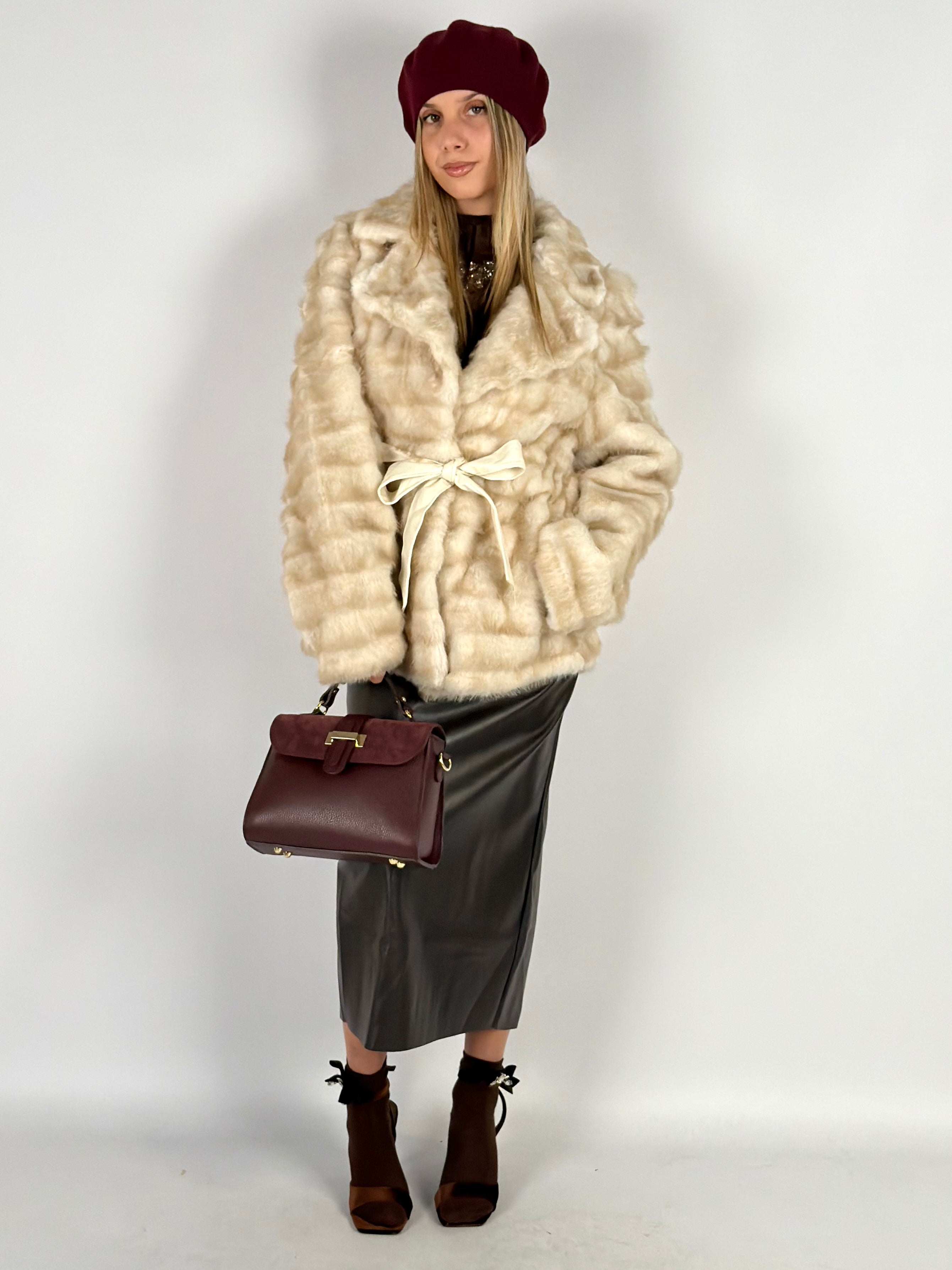 Pelliccia Rihanna panna