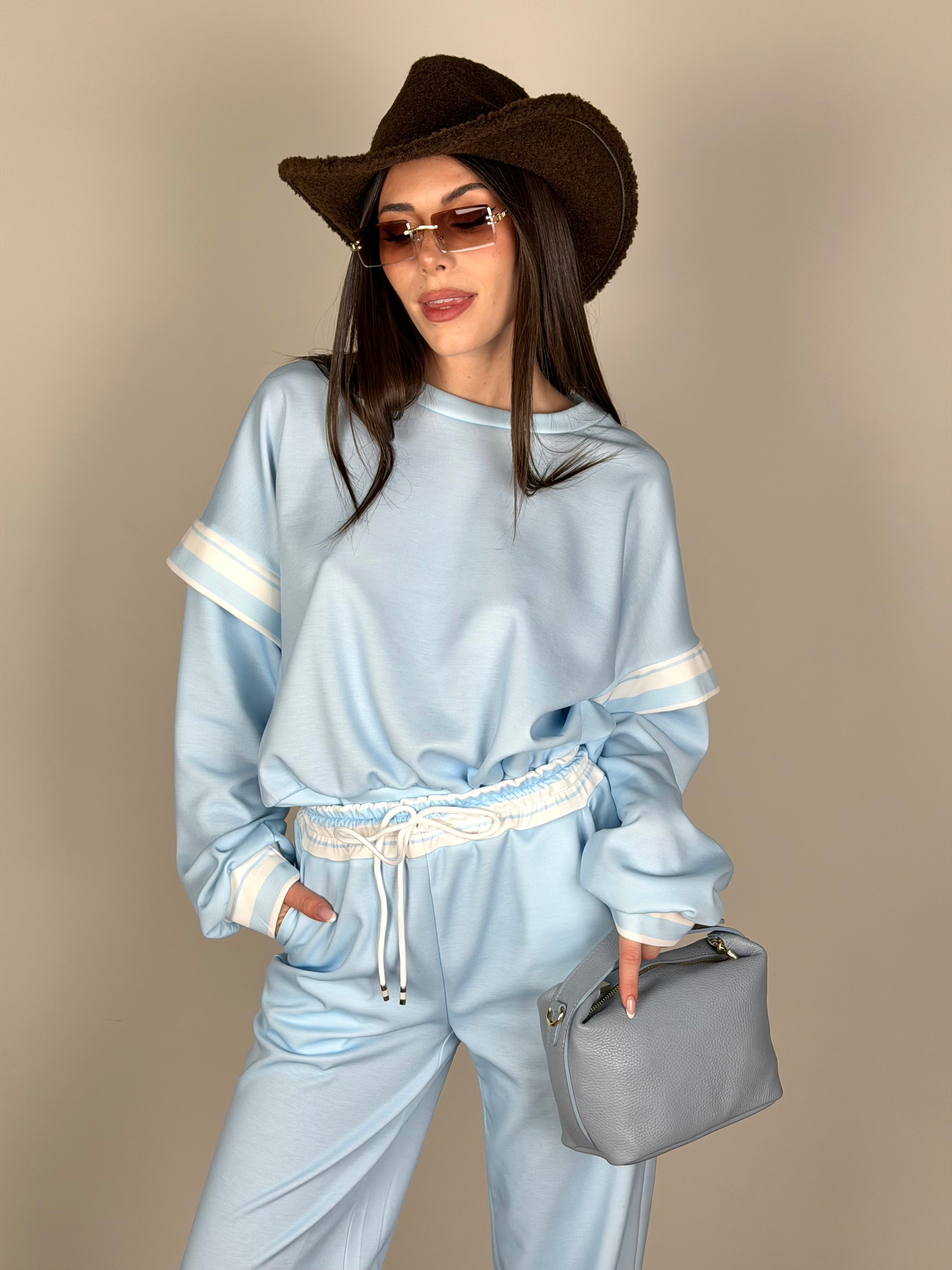 Tuta sportiva adi celeste