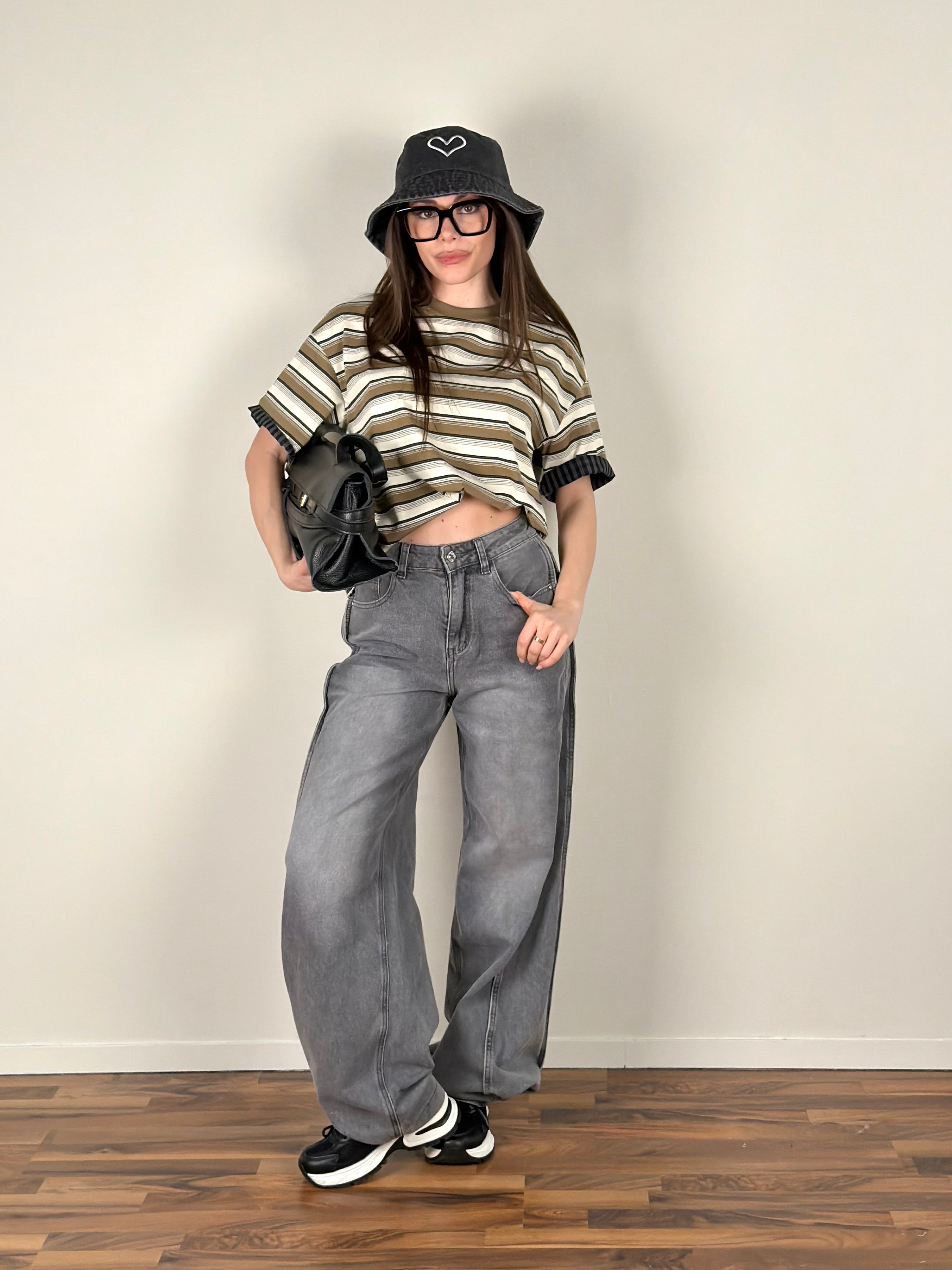 T-shirt rubacuori fango