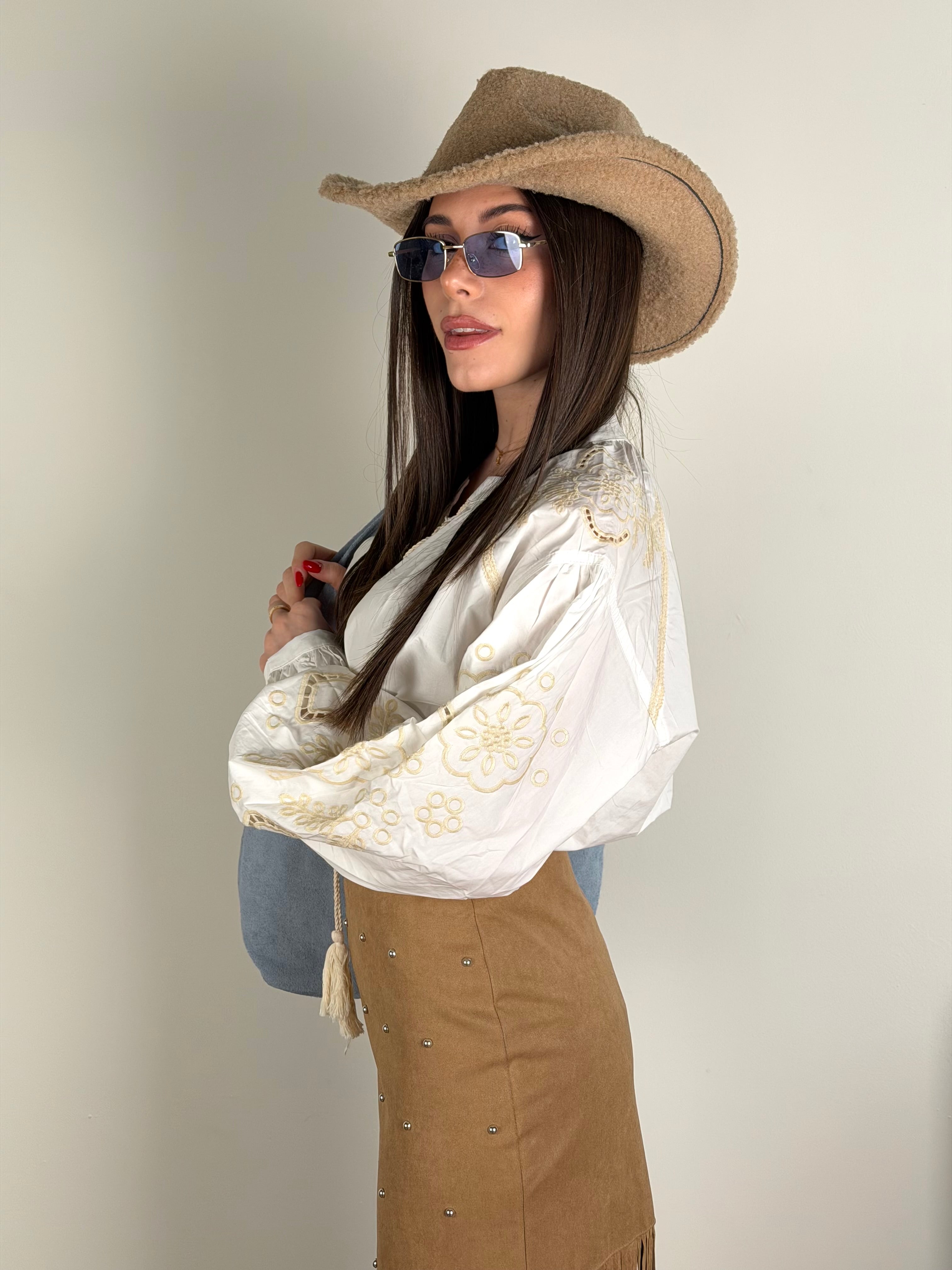 Camicia ricamo beige