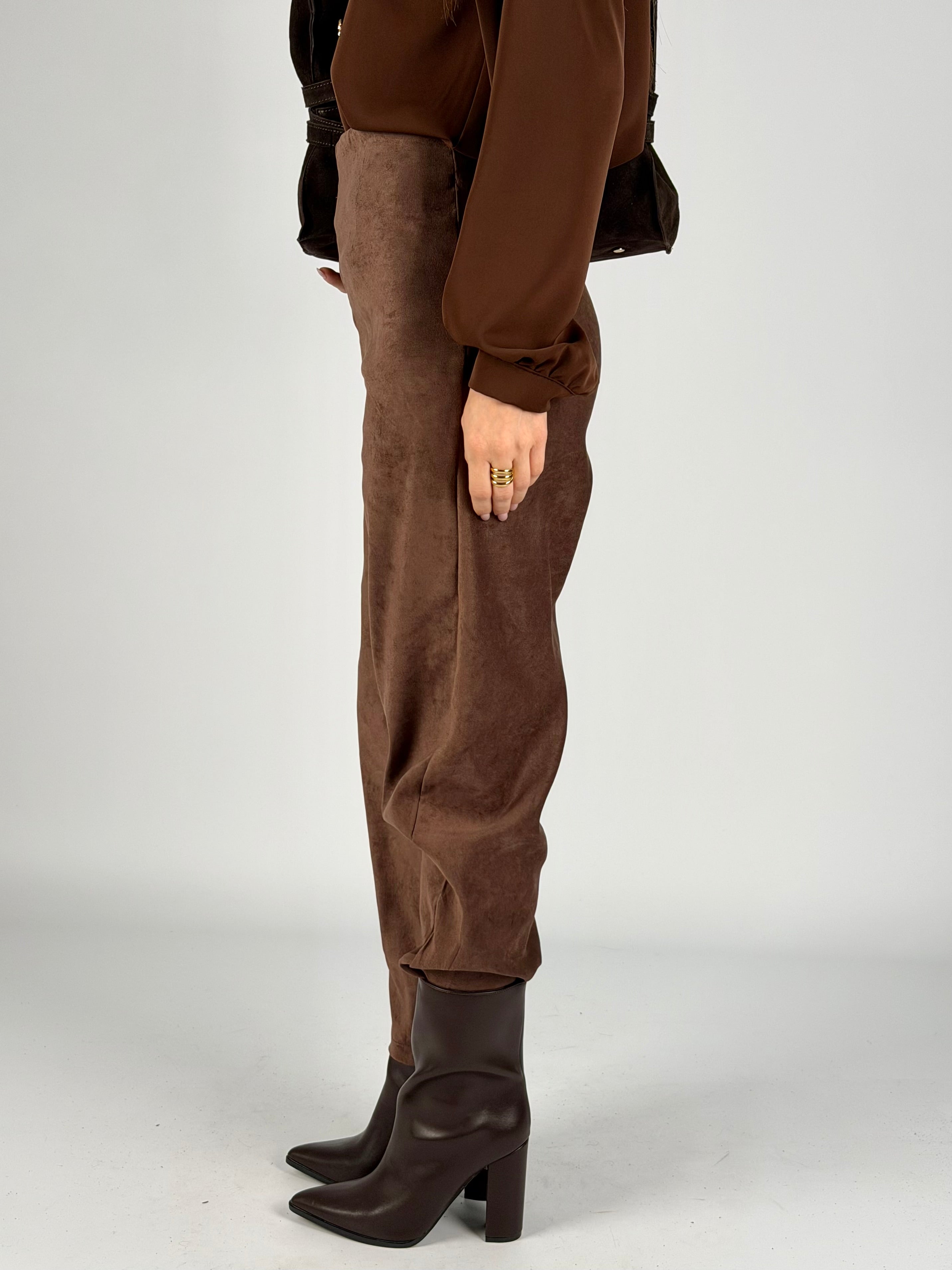 Pantalone scamosciato moro