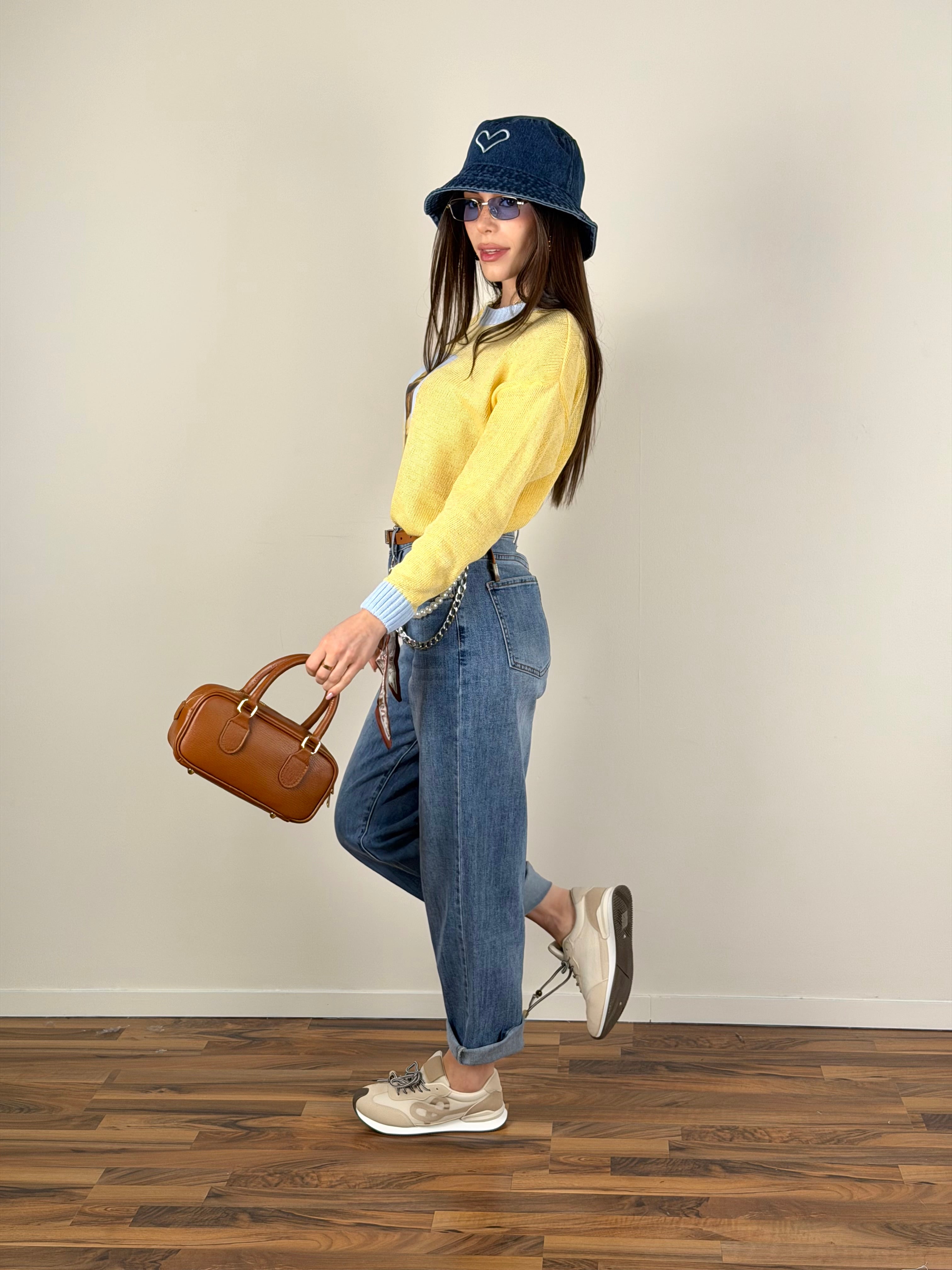 Jeans perle e foulard