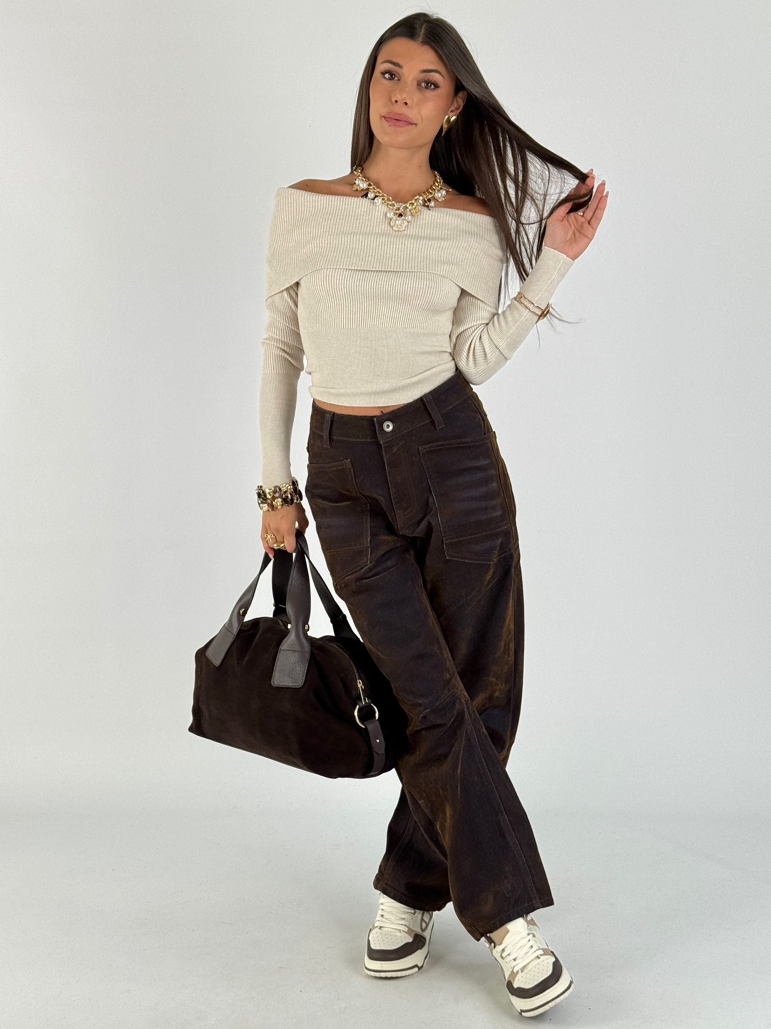 Maglia con risvolto beige