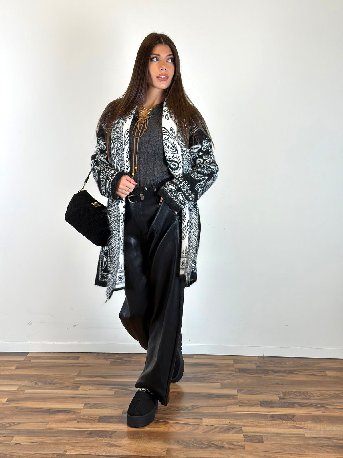 Cardigan India nero
