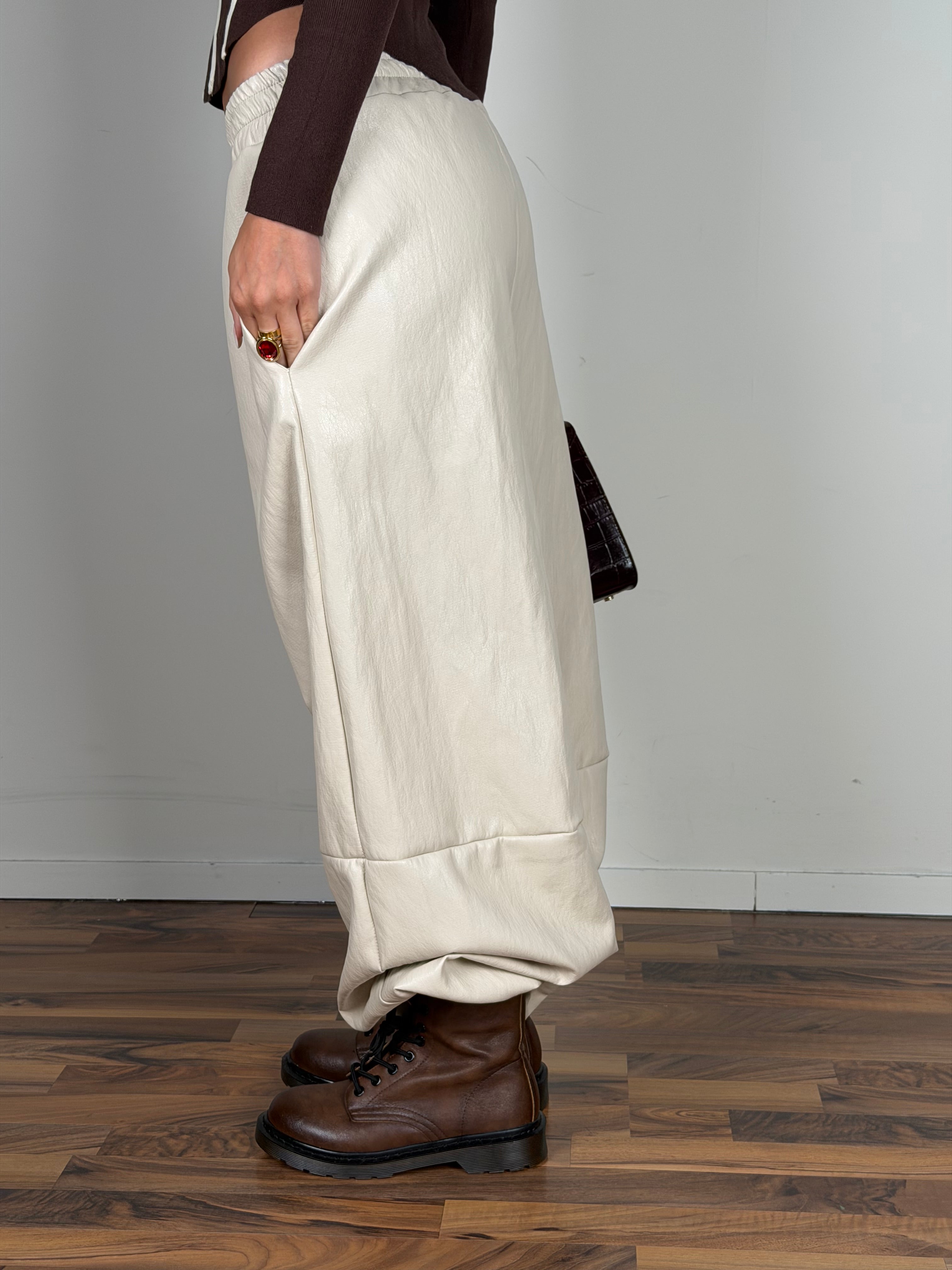 Pantalone ecopelle Ylenia beige