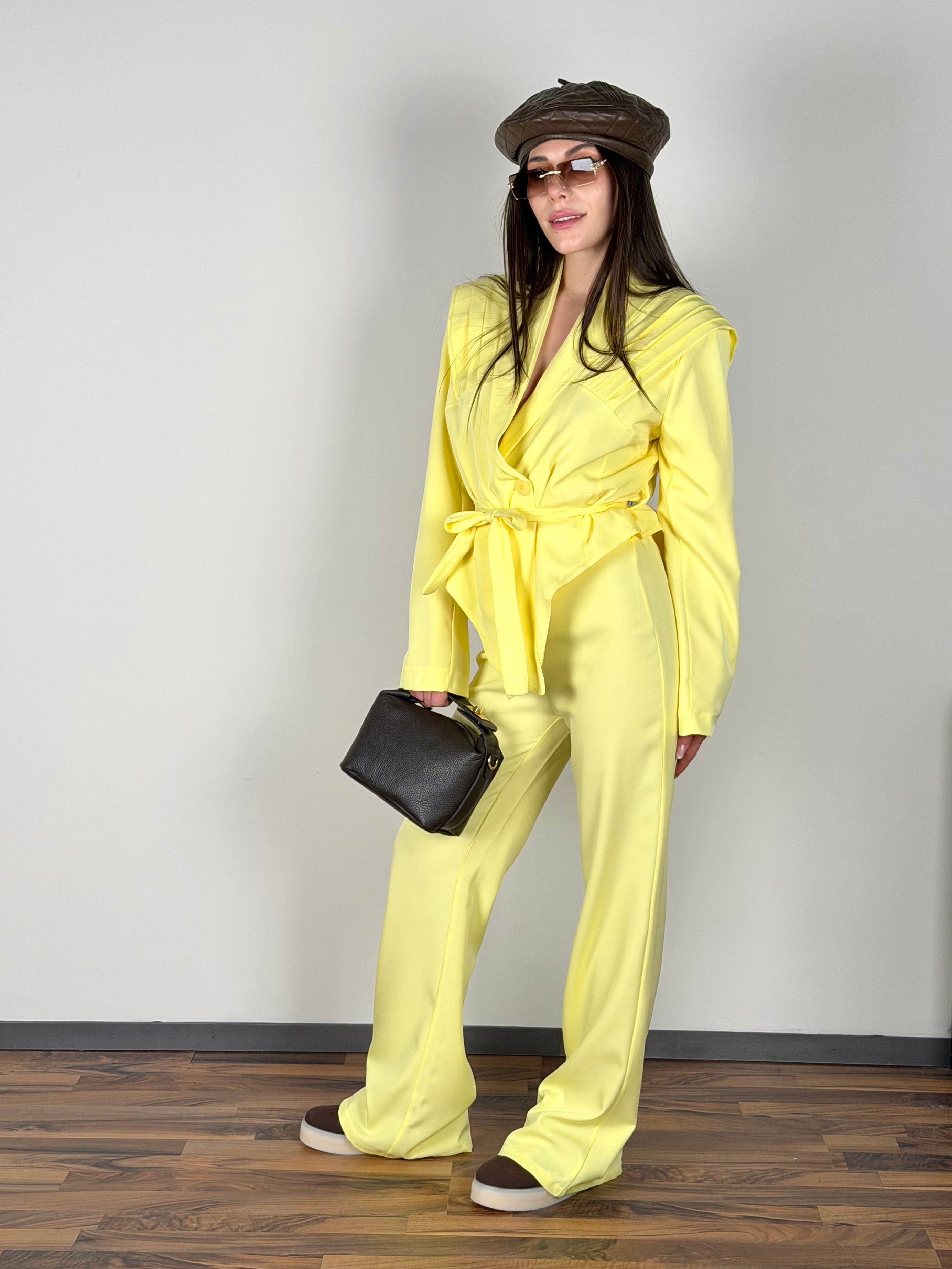 Completo Anya giallo