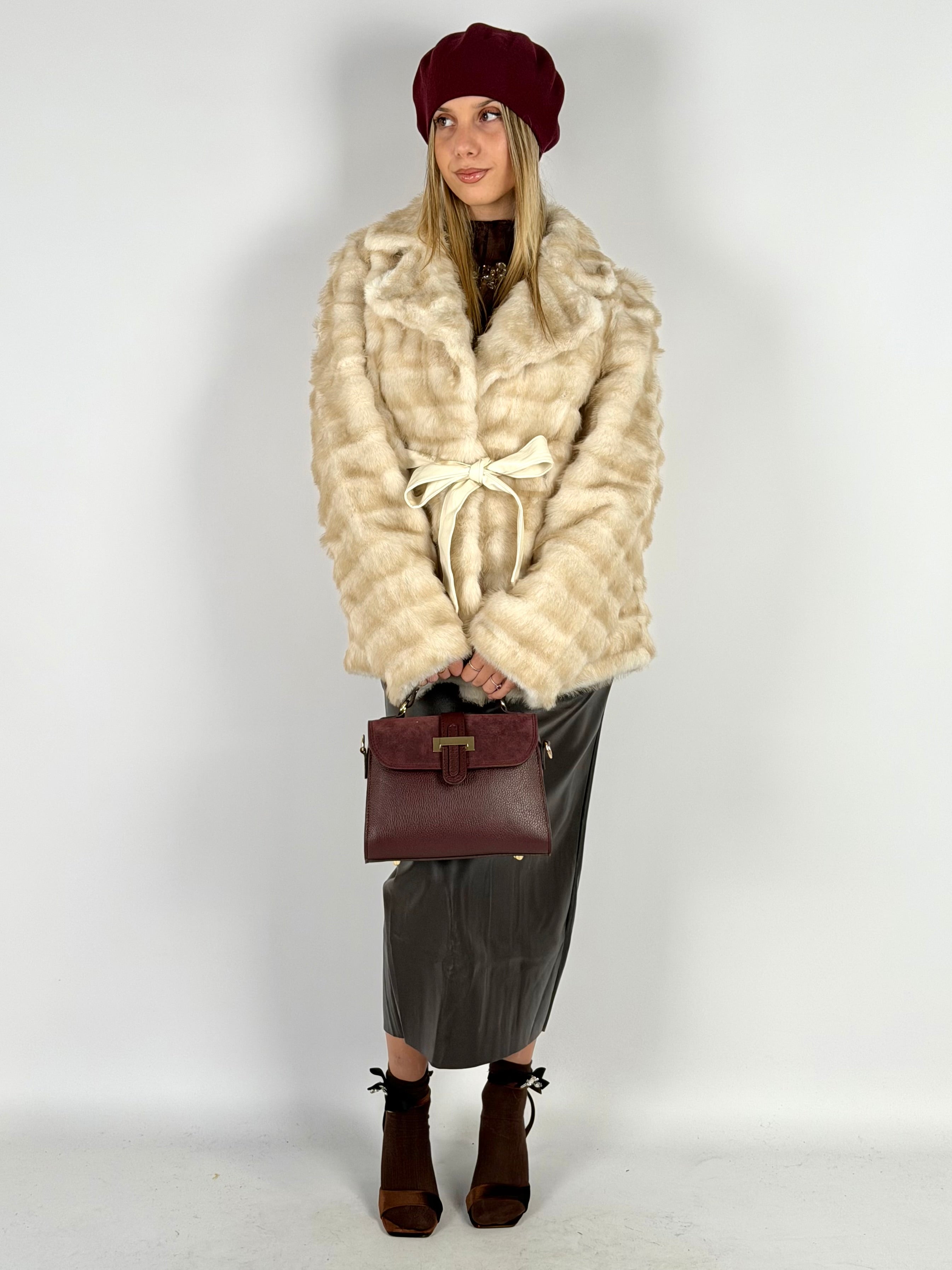 Pelliccia Rihanna panna