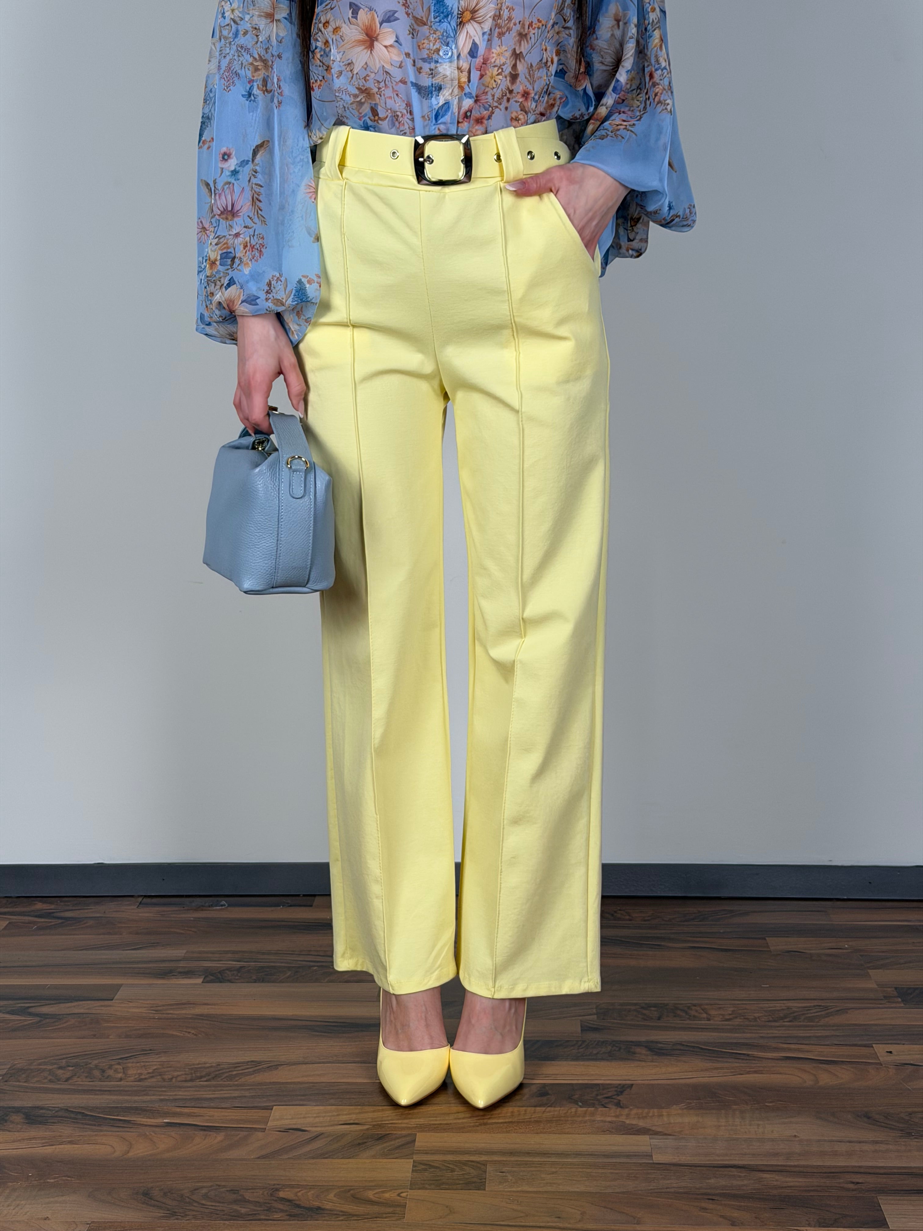 Pantalone maxi cintura gialla