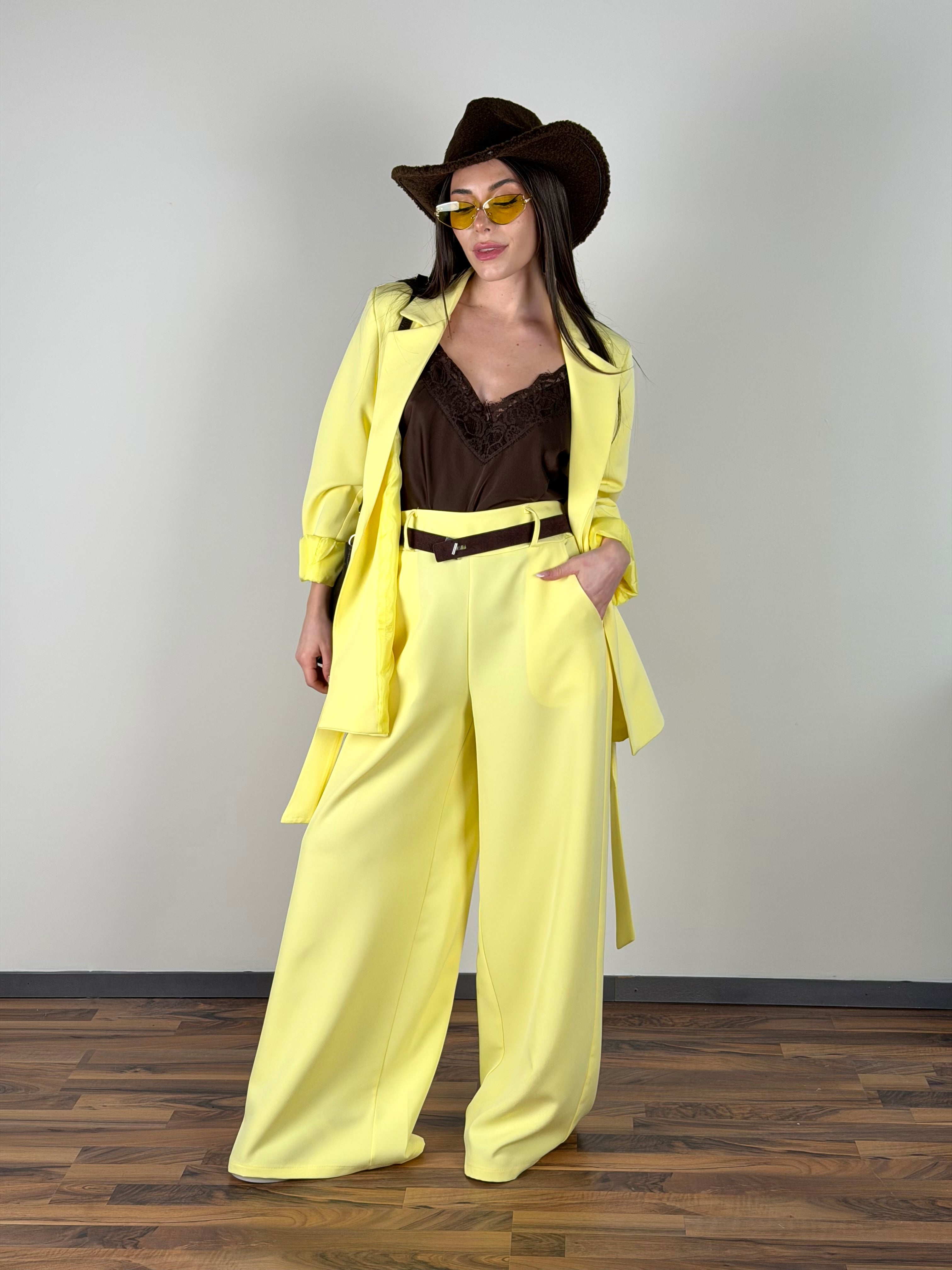 Completo fiocco giallo