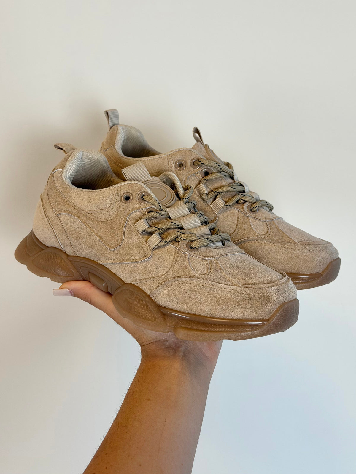 Sneakers Conny beige