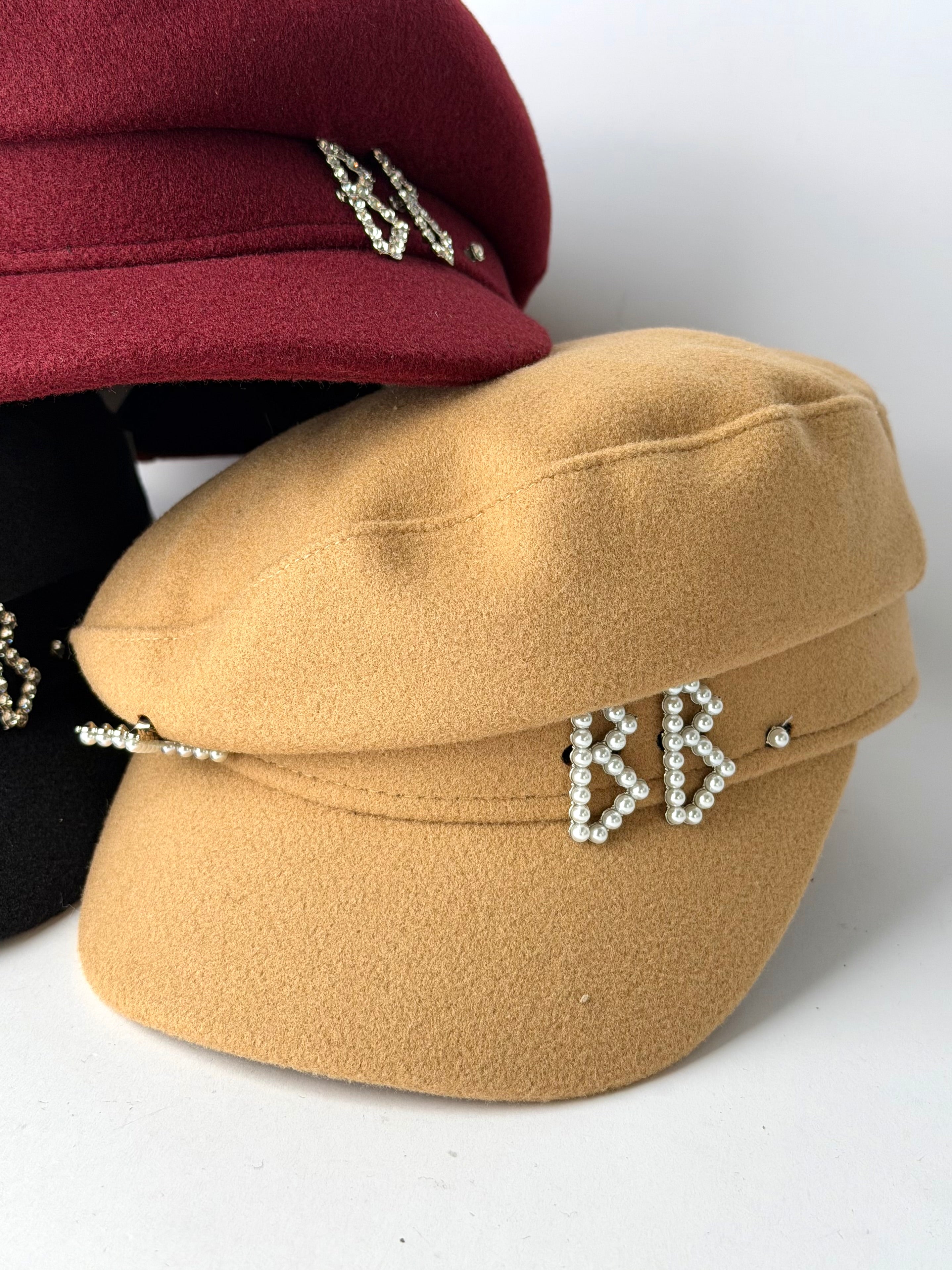 Cappello spille in panno - 3 colori