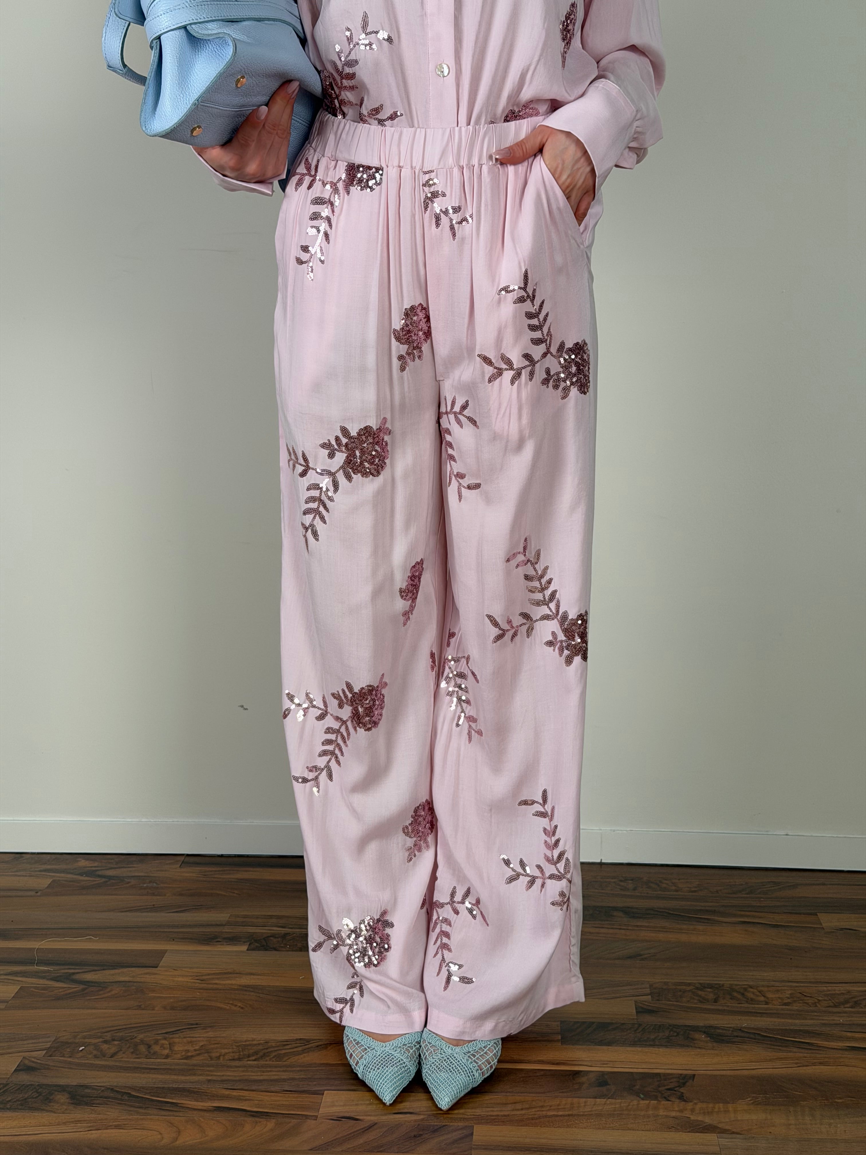 Completo Zuleima rosa
