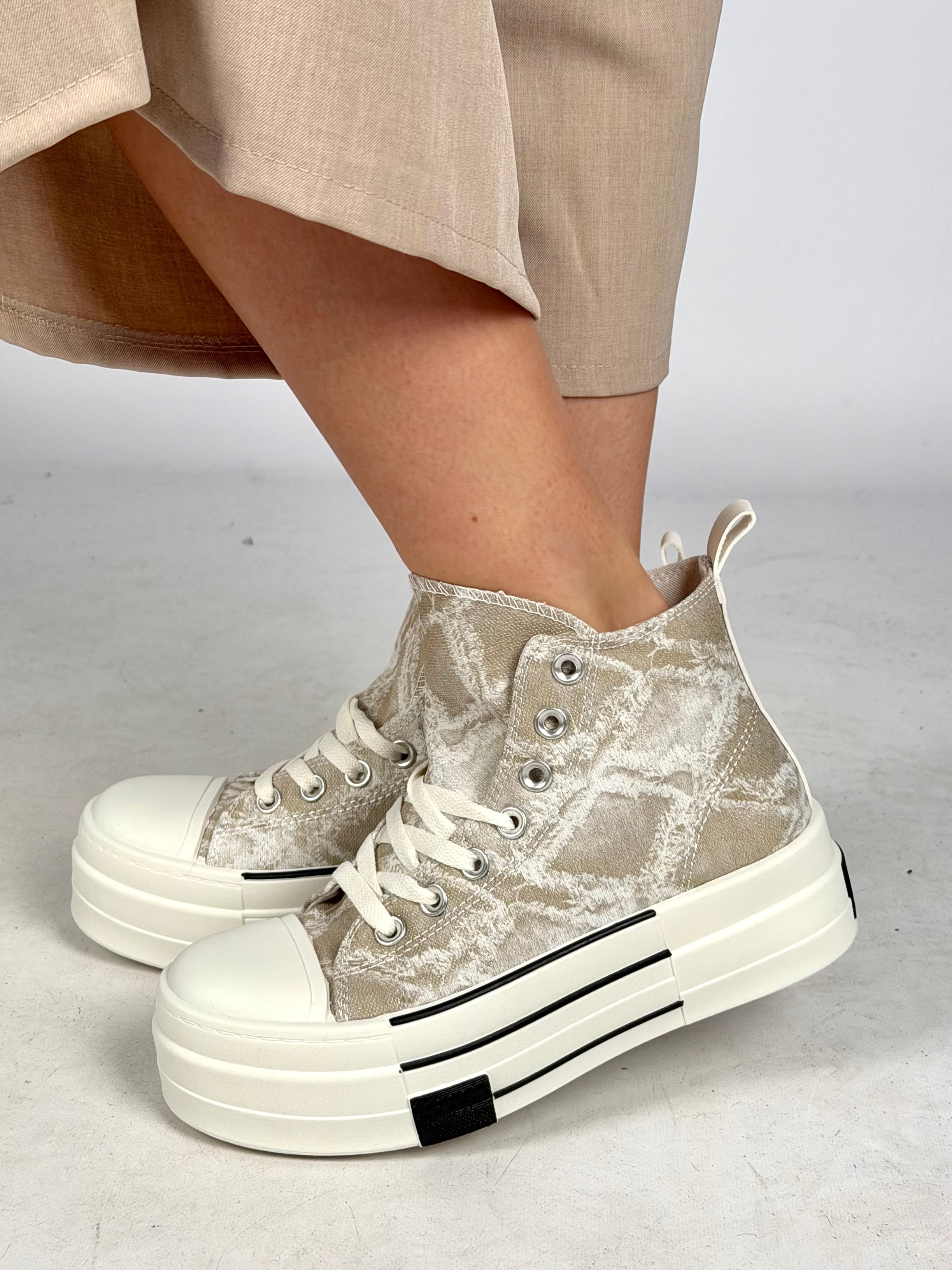 Sneakers belly beige