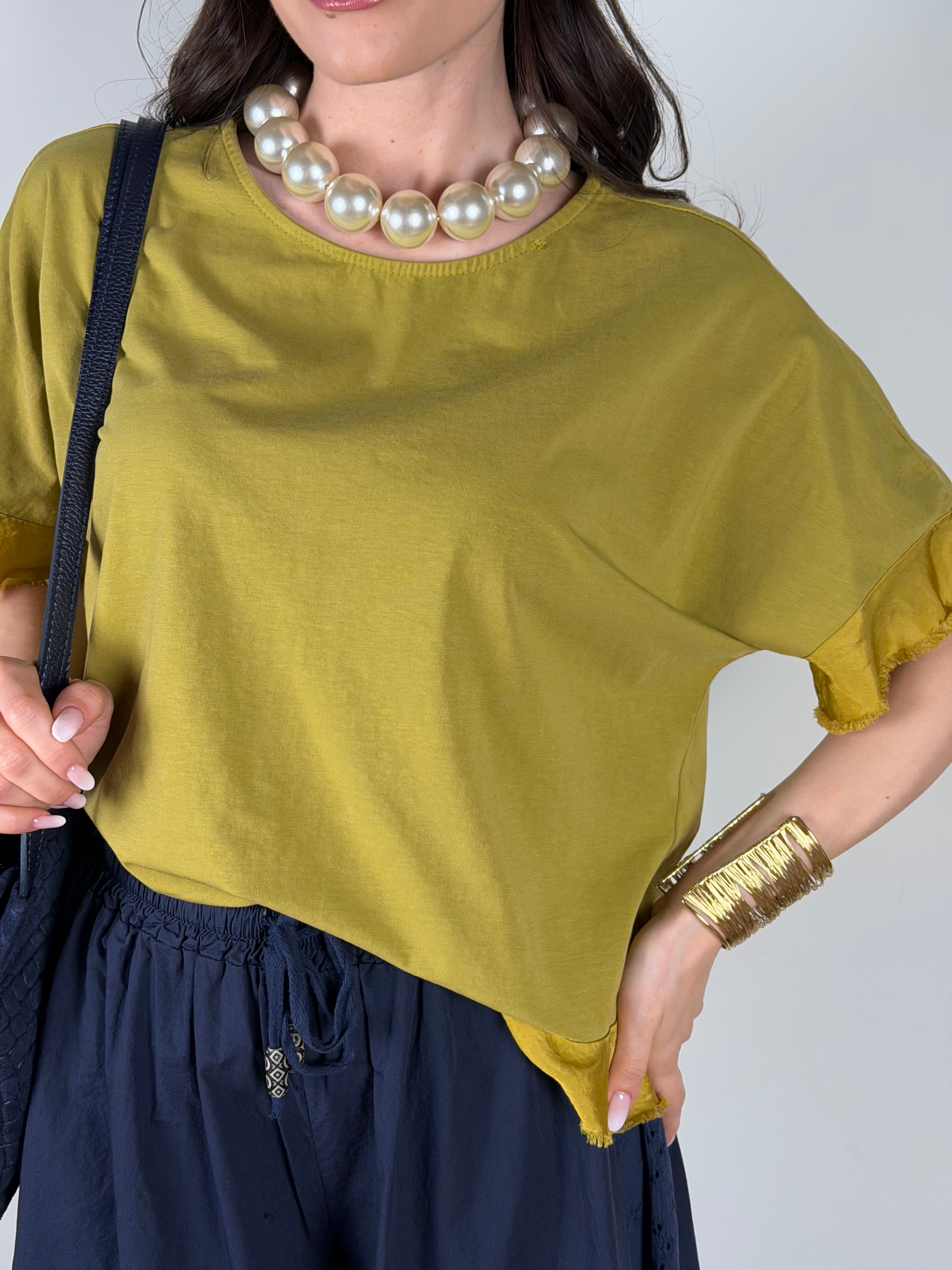 T-shirt bottoni retro verde