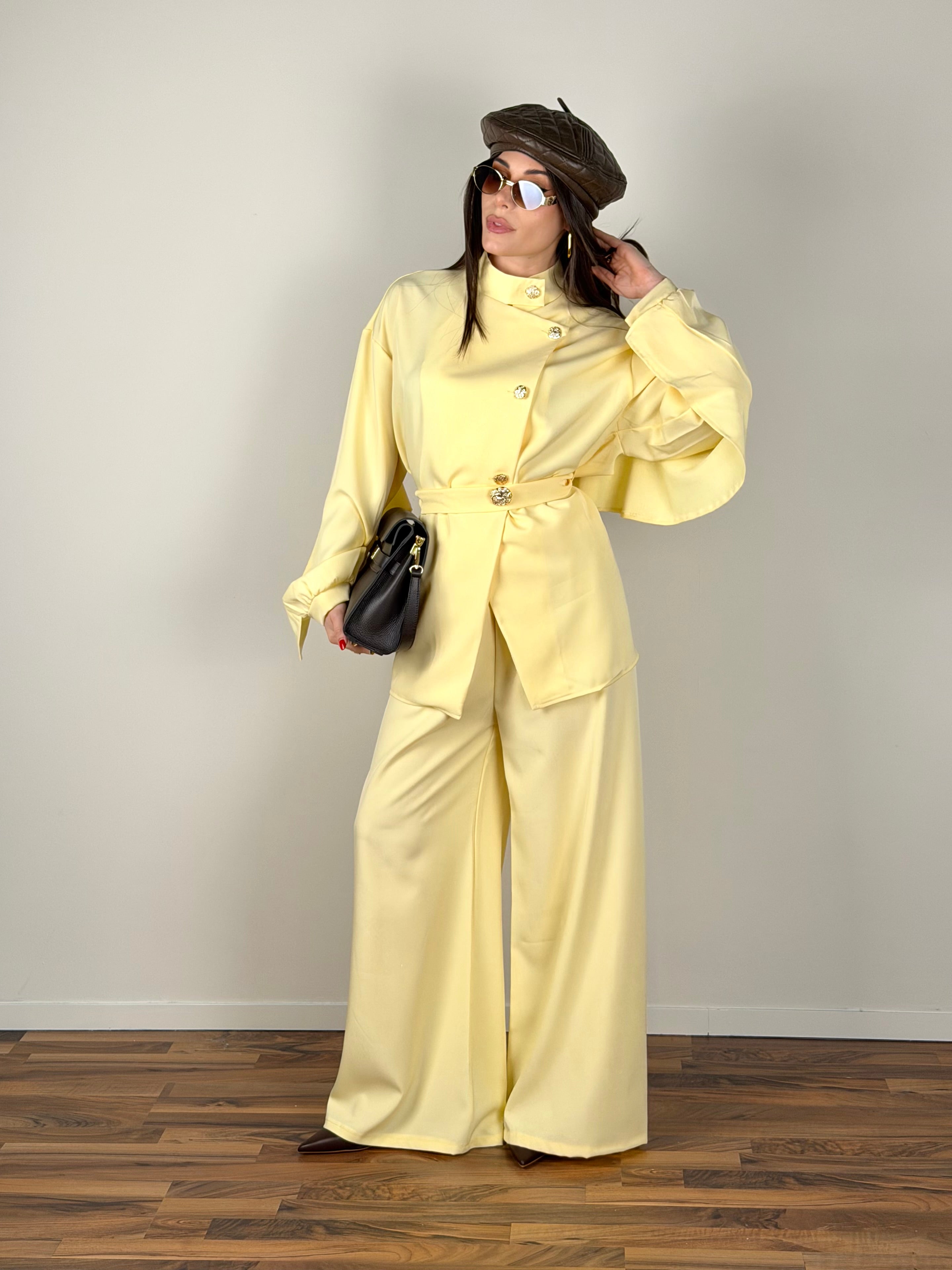 Completo Tokyo giallo