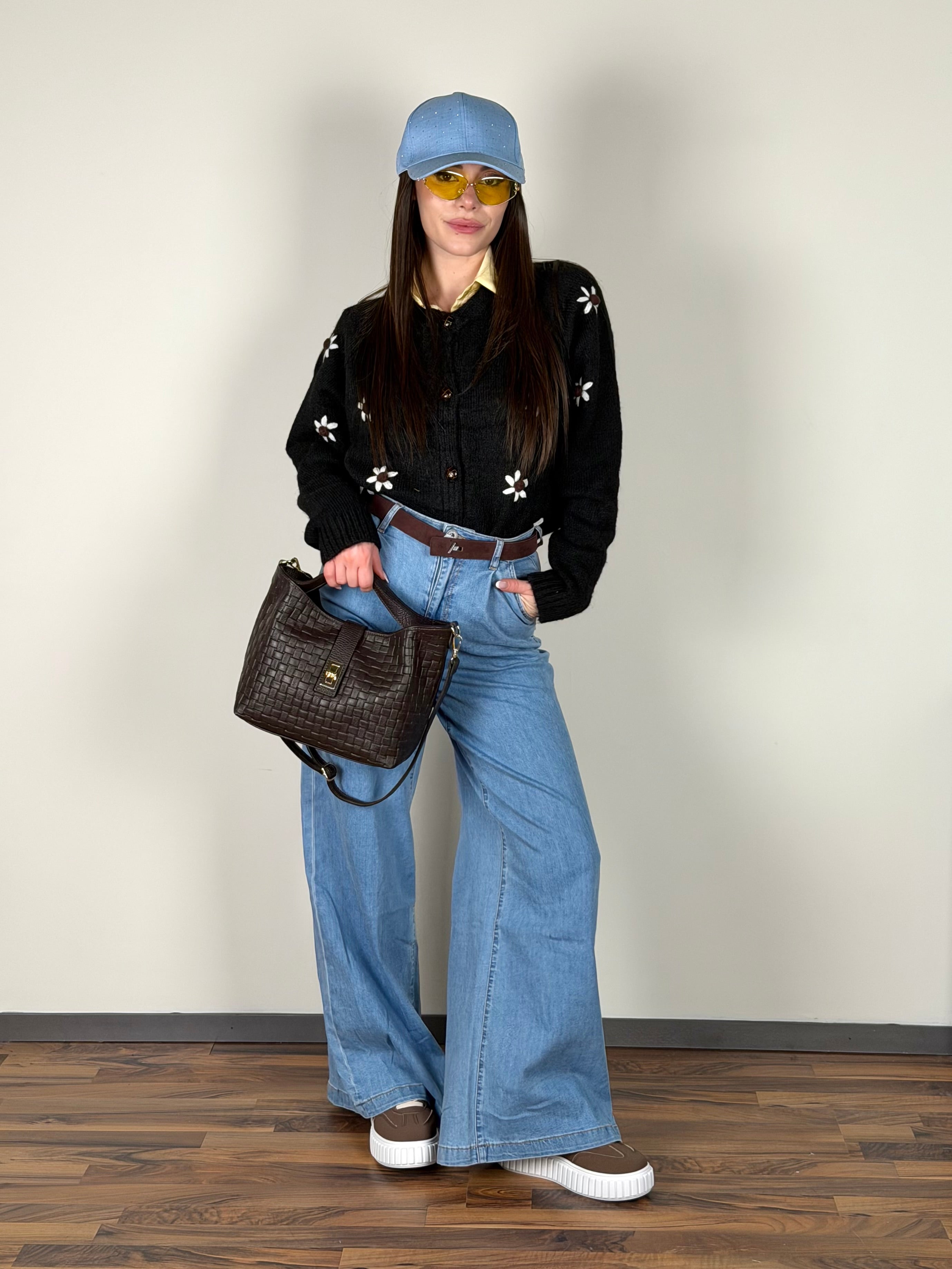 Maglia premium flowers nera