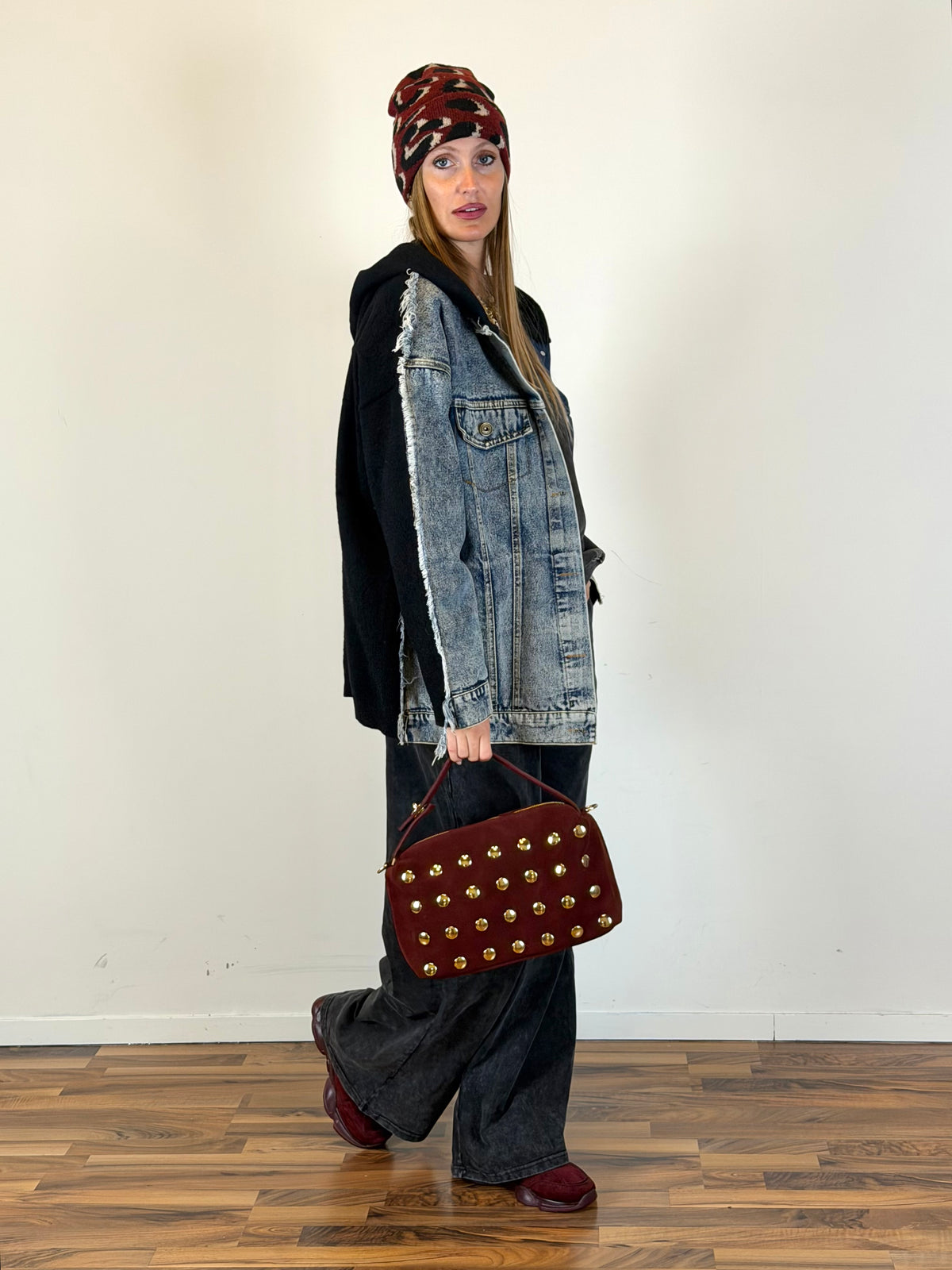Giubbino jeans e maglia nero