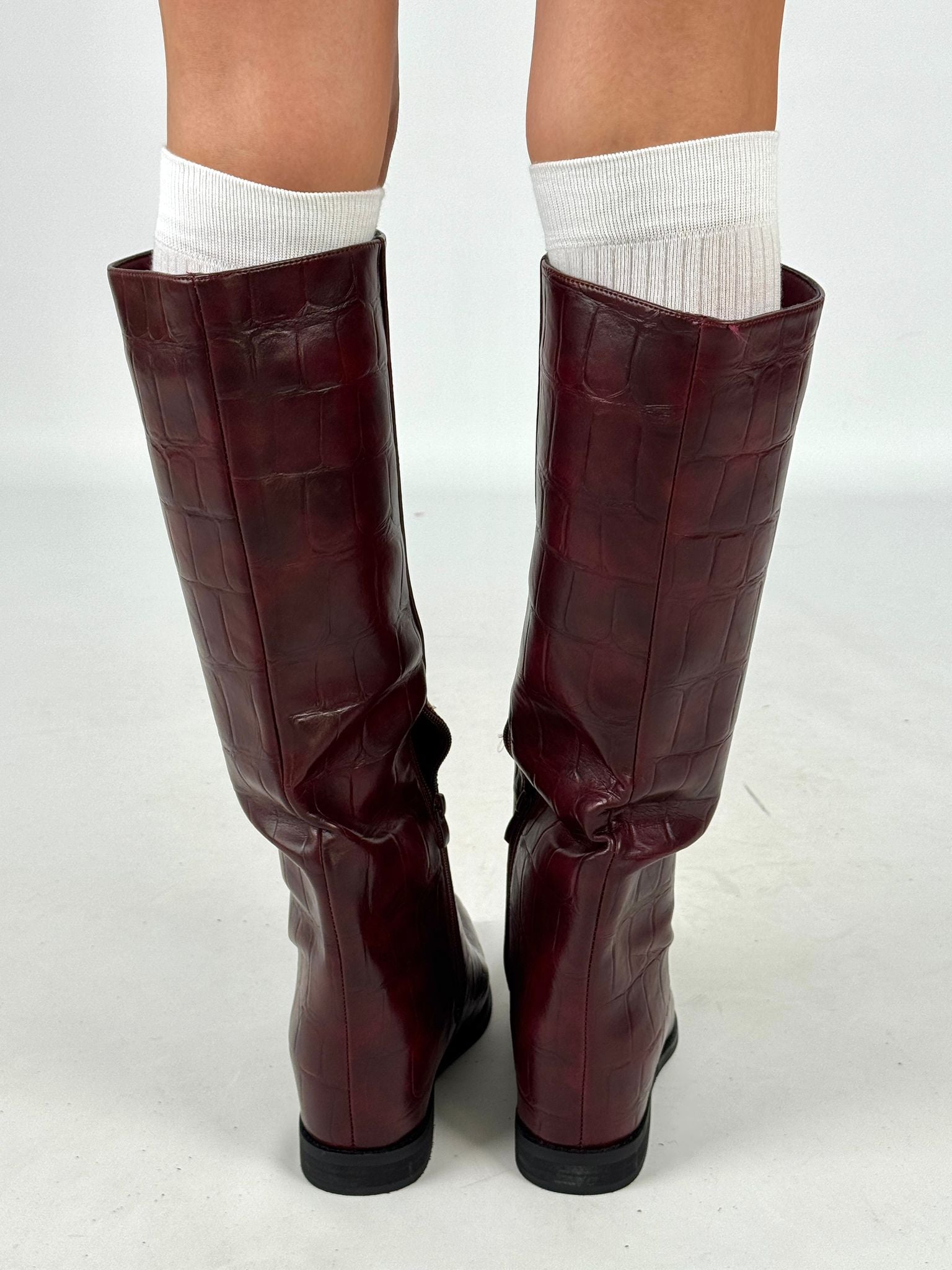 Stivale effetto crocodile bordeaux