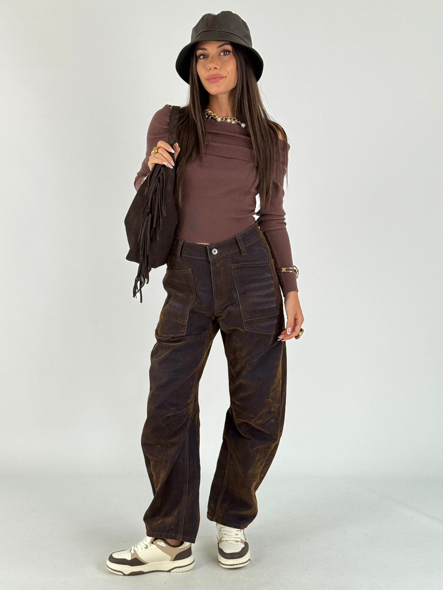 Maglia con risvolto moro