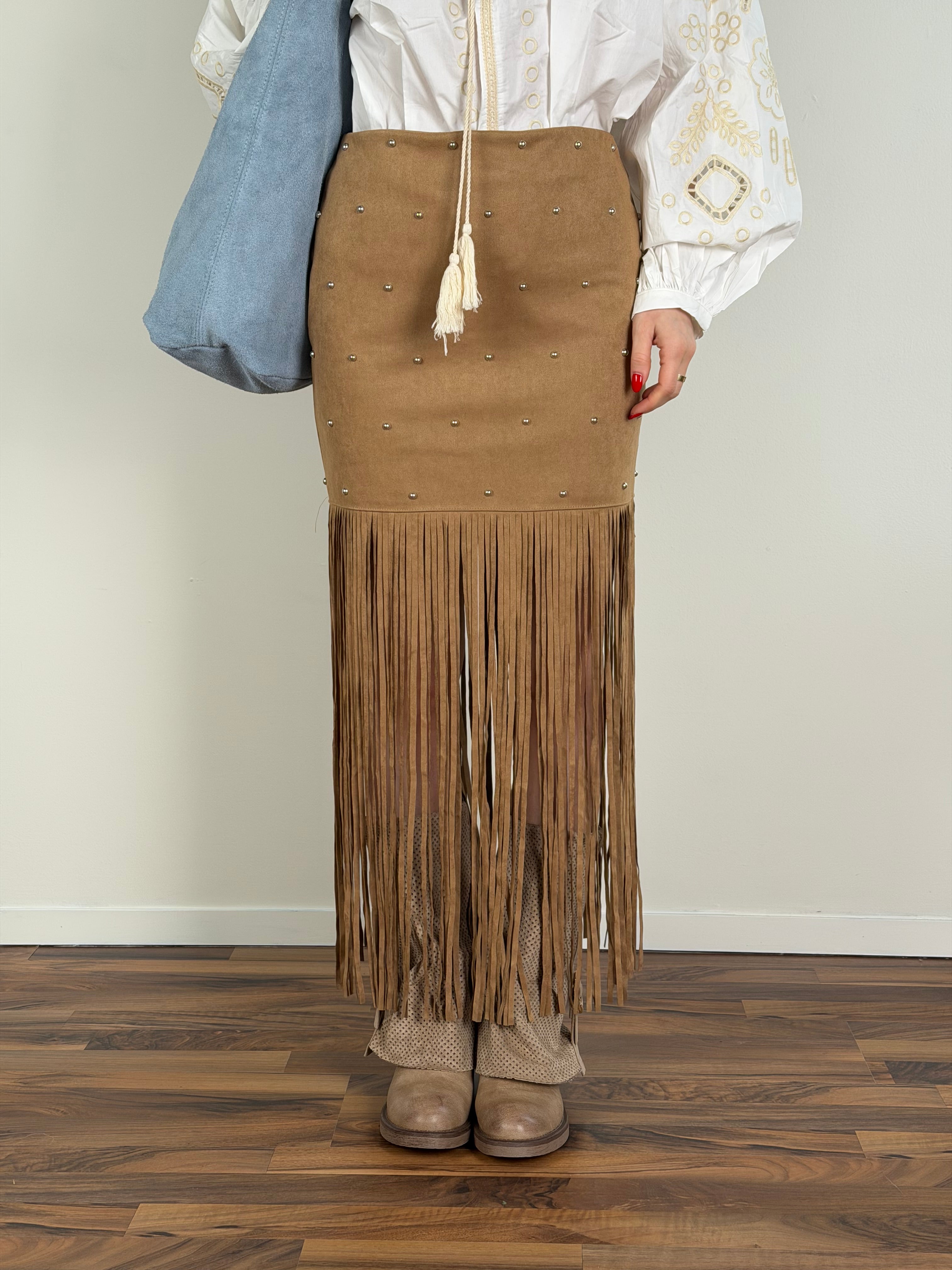 Gonna borchie frange