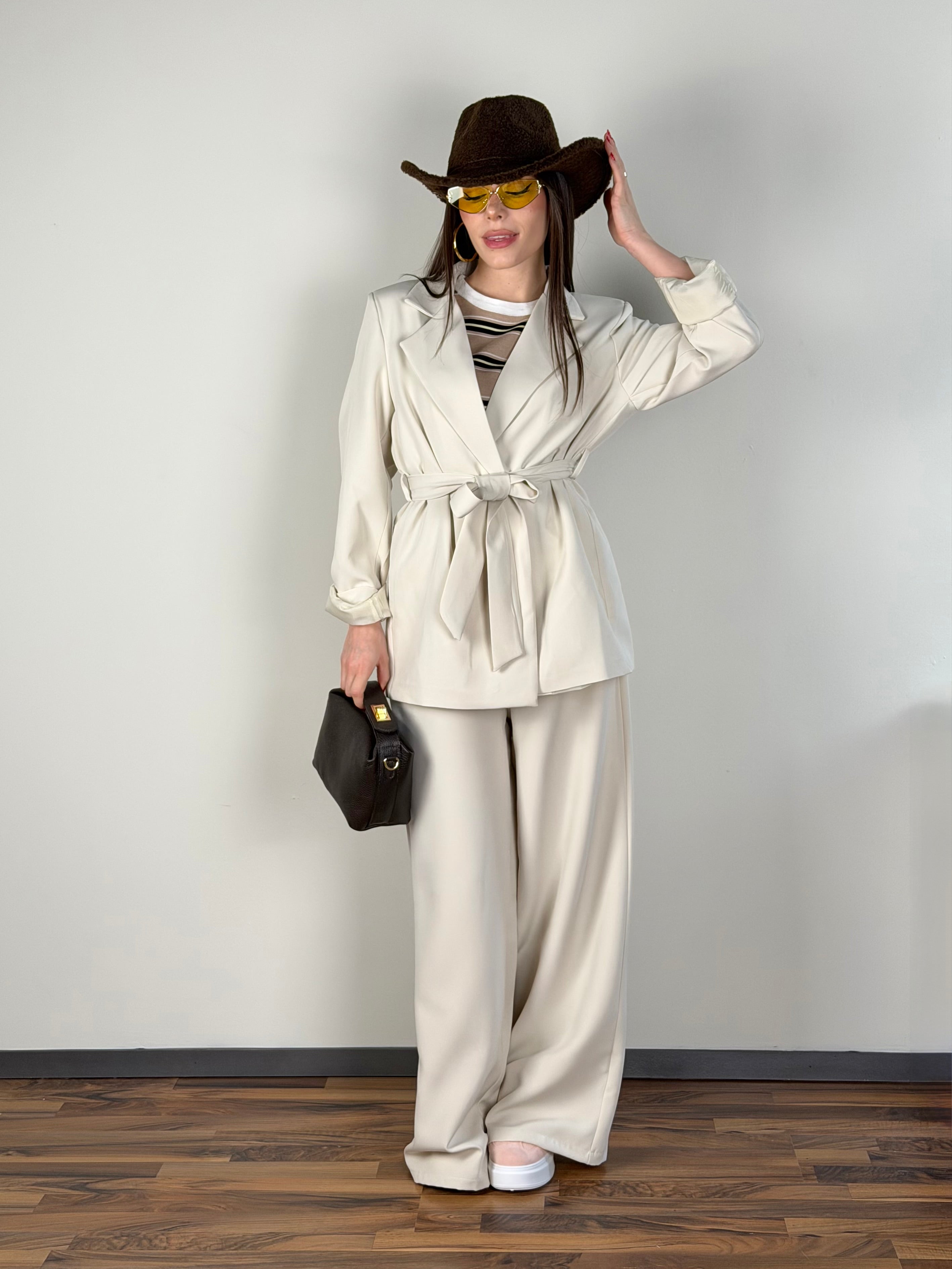 Completo Grace beige