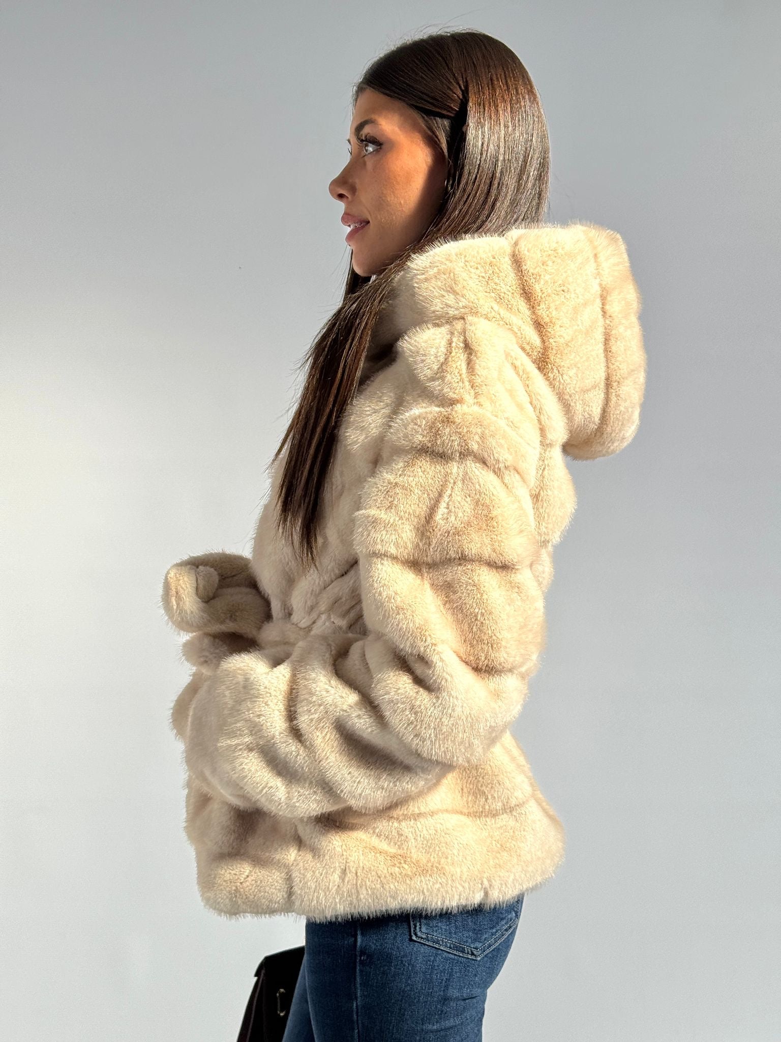 Pelliccia Yara beige