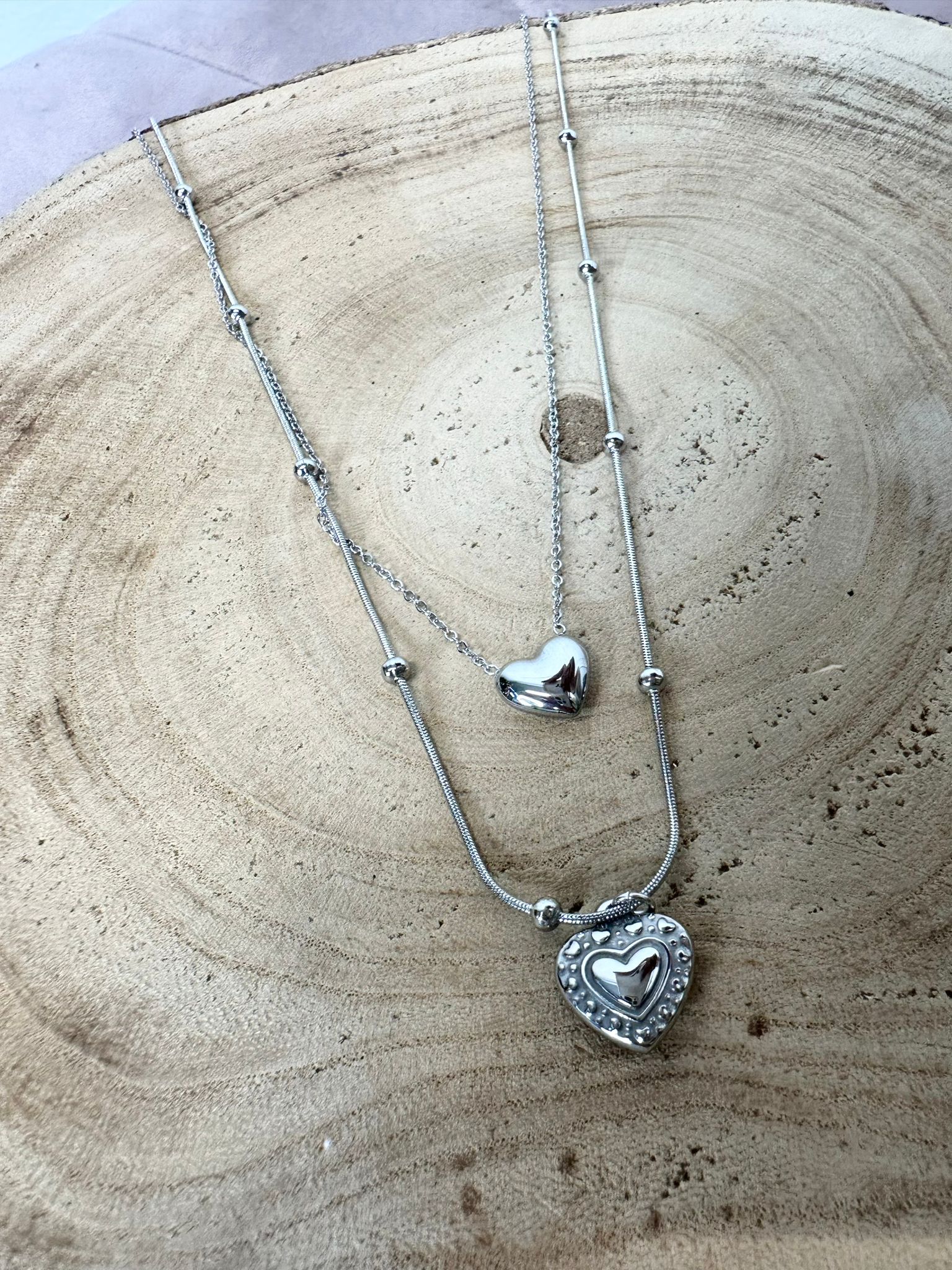 Collana doppia con cuore sacro realizzata a mano da Matiéredart 